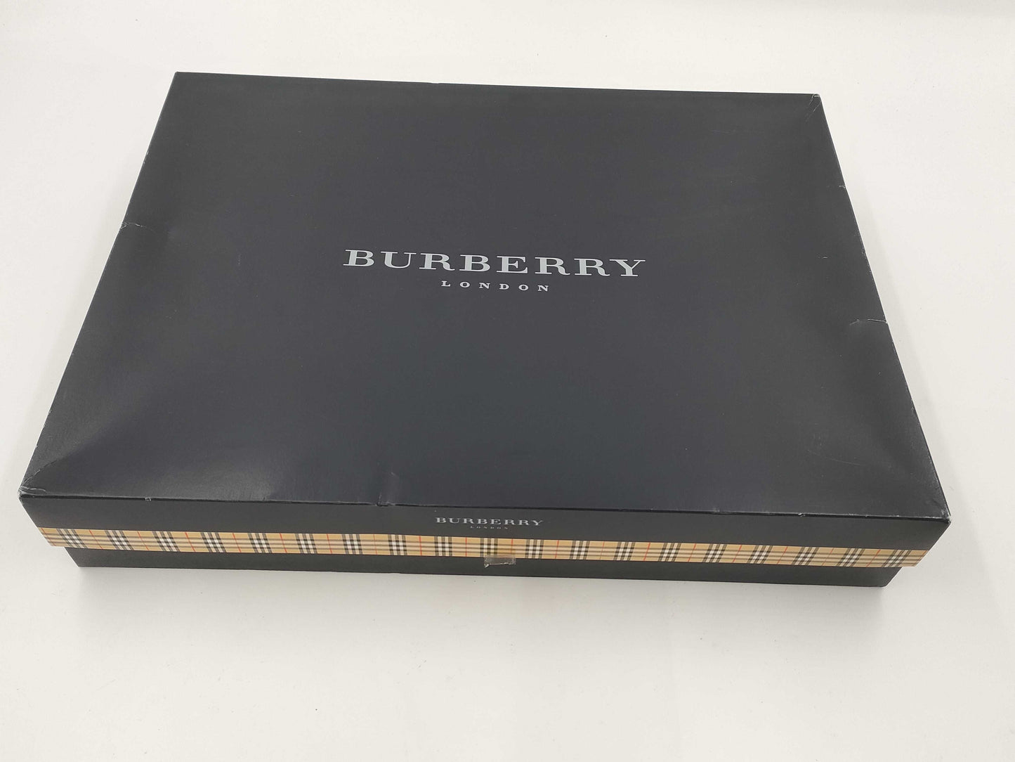 BURBERRY Nova Check Scarf/Shelf Pad