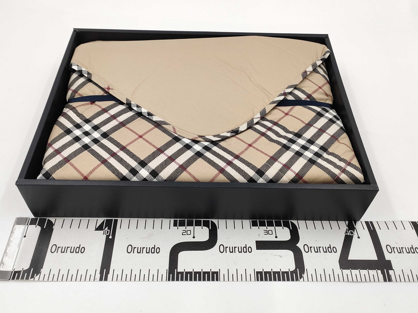 BURBERRY Nova Check Scarf/Shelf Pad