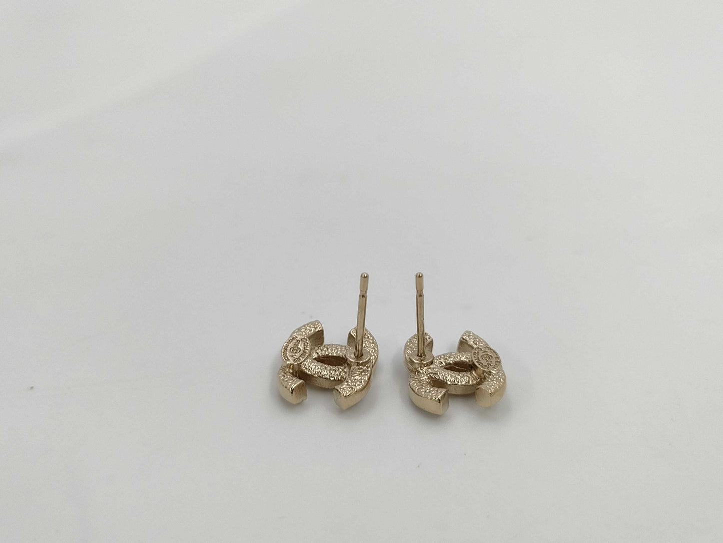 CHANEL F18V Coco Mark Earrings