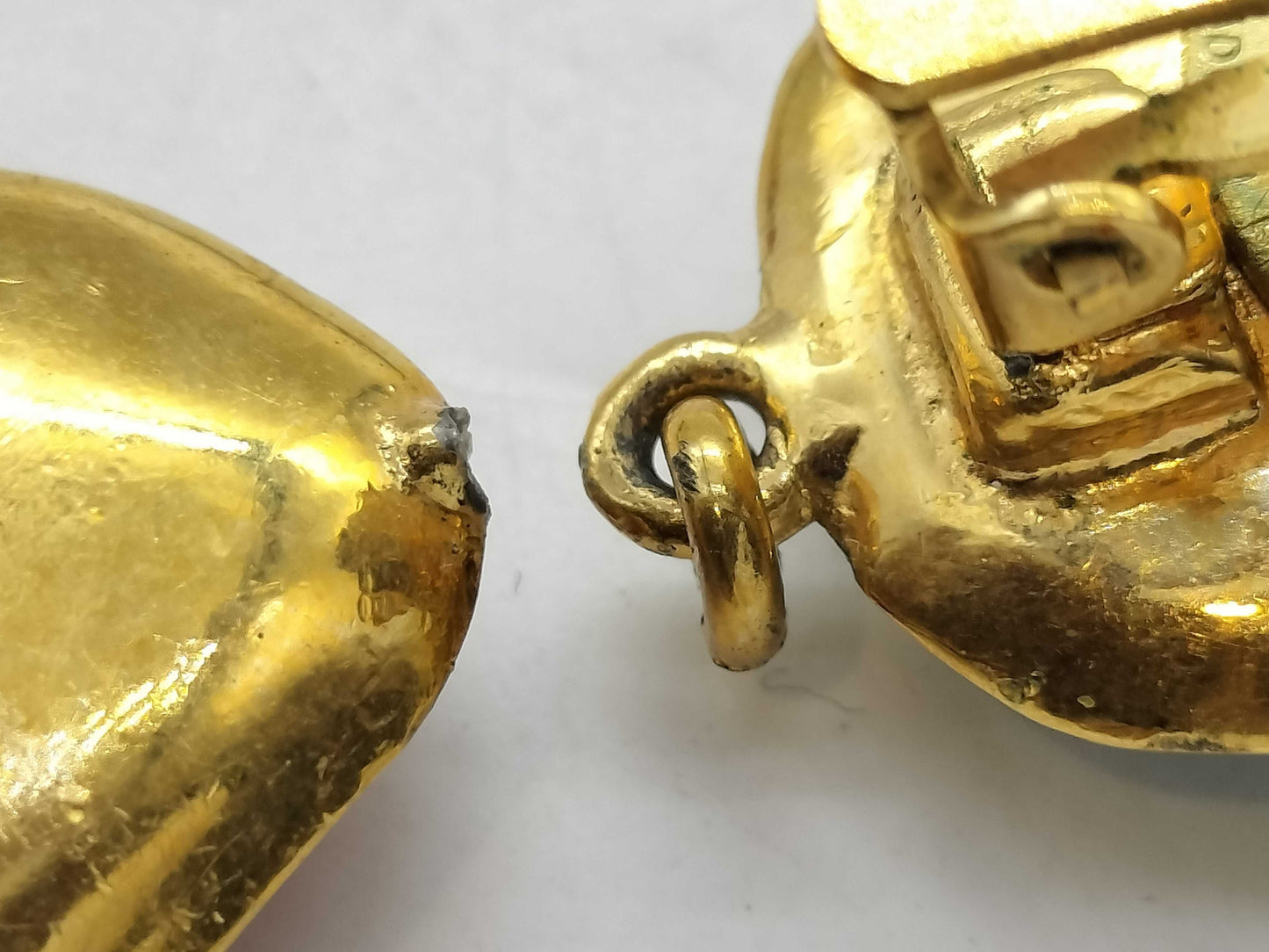 CHANEL 93P Brooch/Earrings Partially damaged Brooch