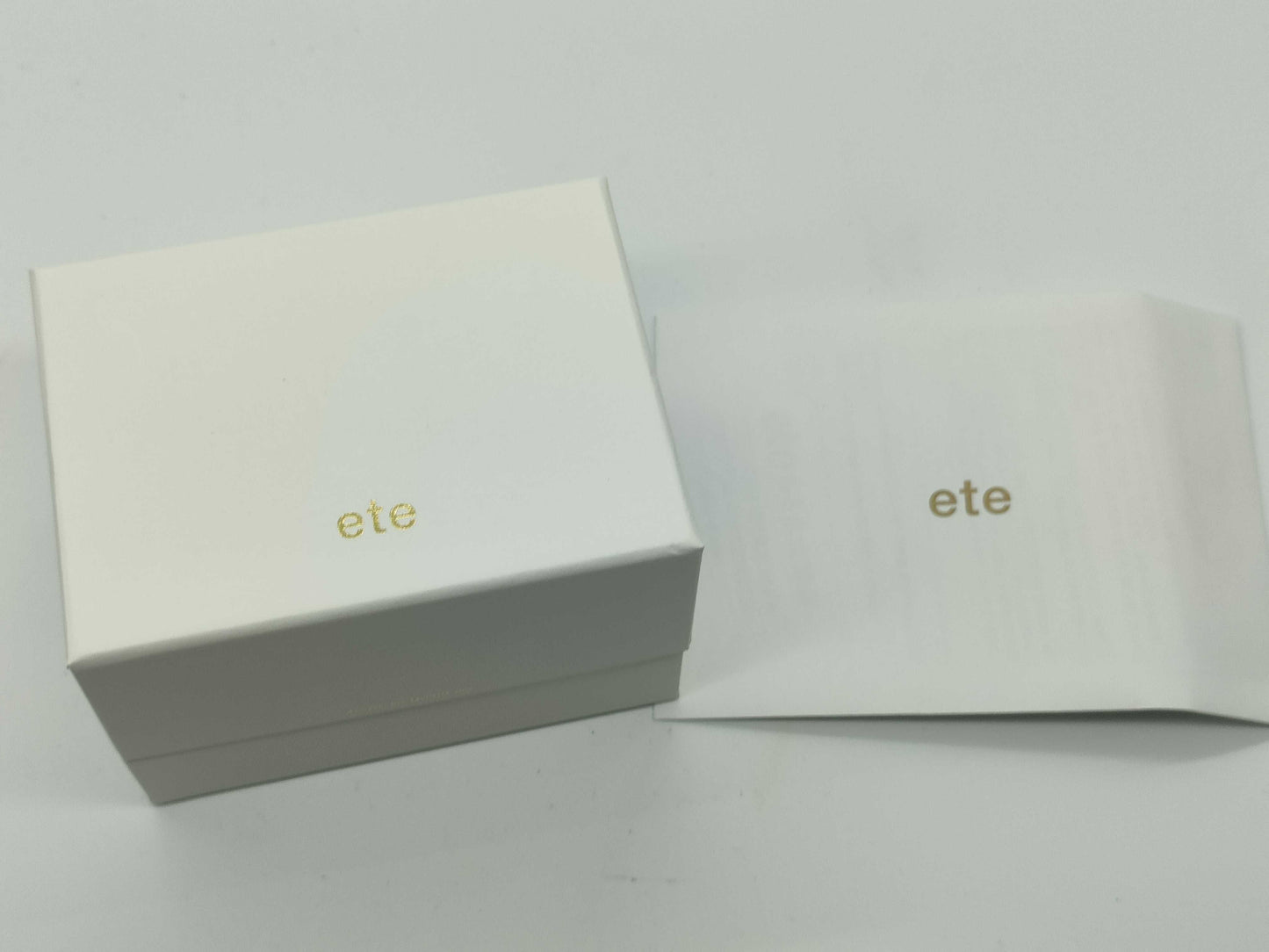 ete/Solar Watch/Analog/White/Gold/89039600 Women's Watch