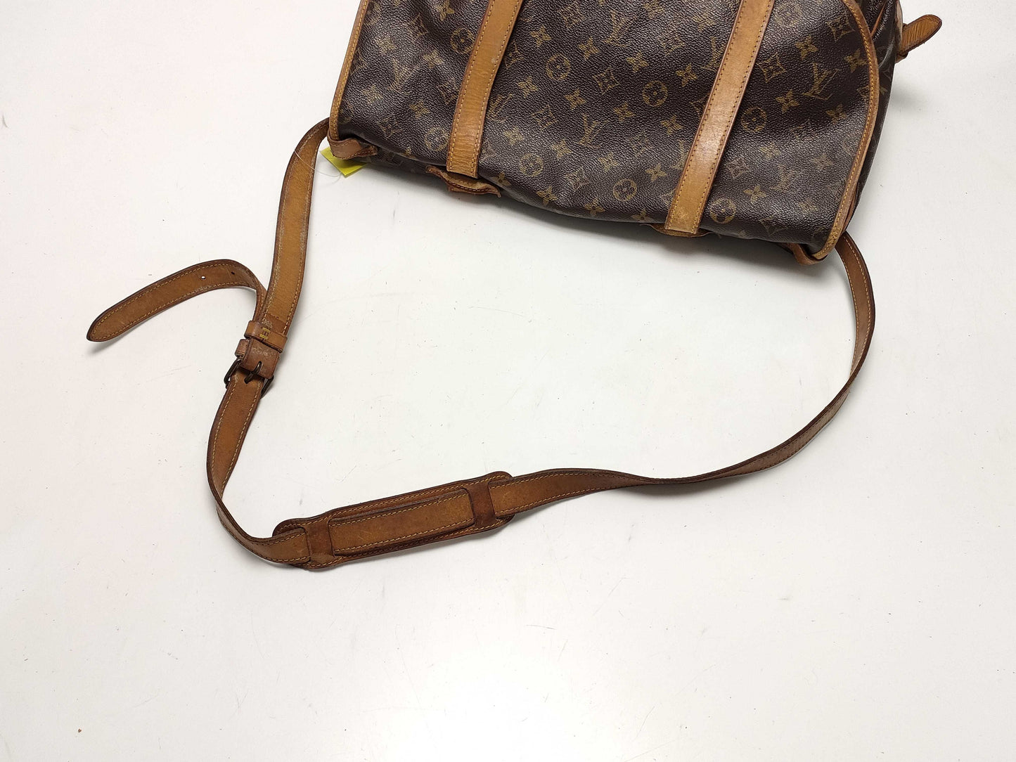LOUIS VUITTON Monogram M42252 Saumur 43 Shoulder Bag