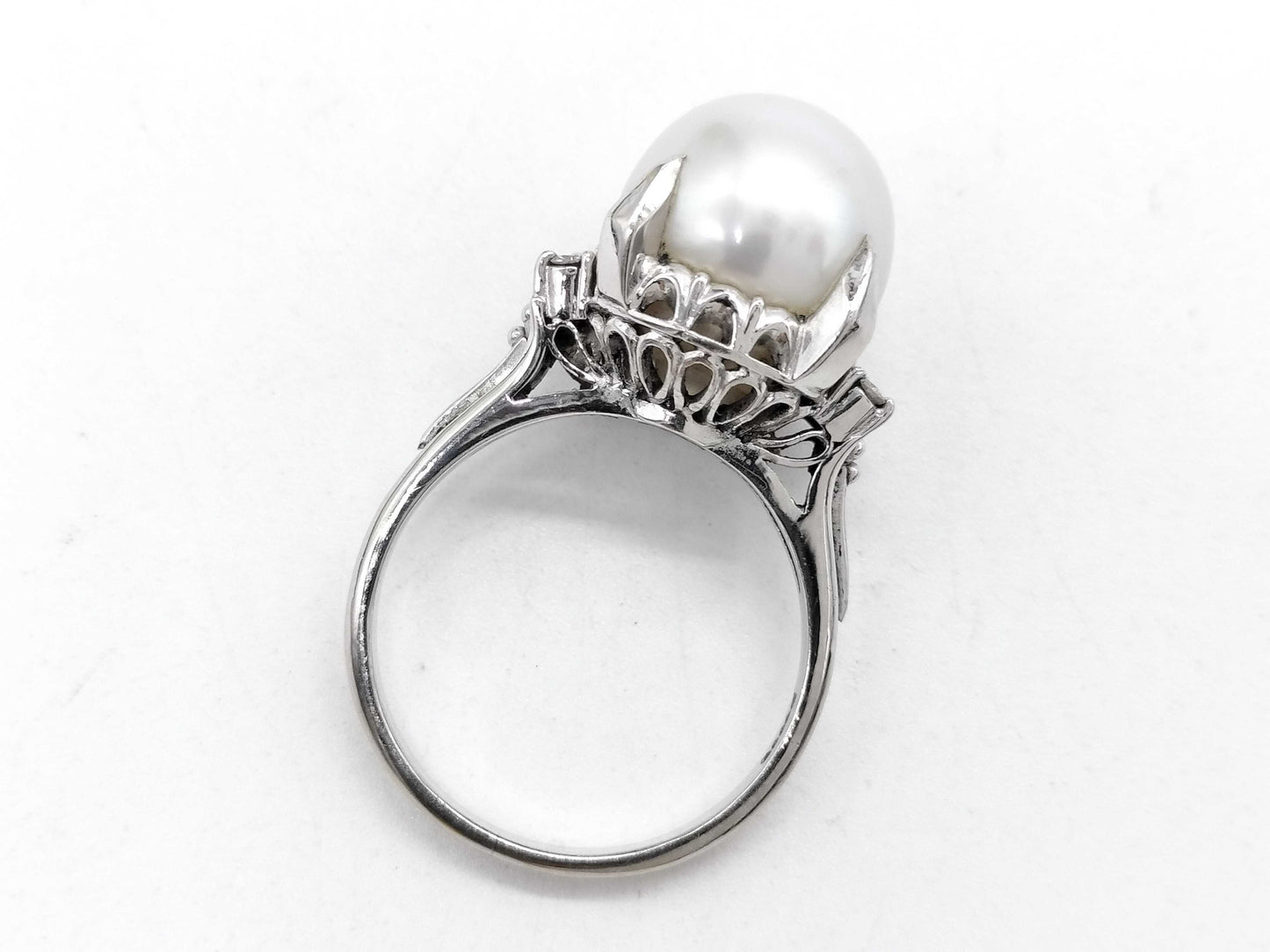 Pearl, diameter approximately 11.2mm, diamond, Pt900, 8.3g, ring