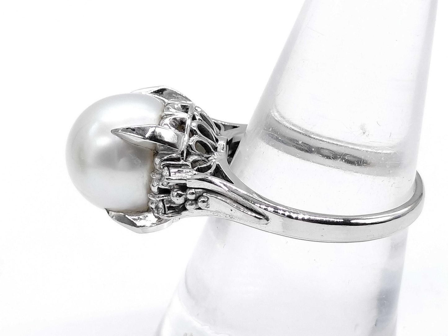 Pearl, diameter approximately 11.2mm, diamond, Pt900, 8.3g, ring