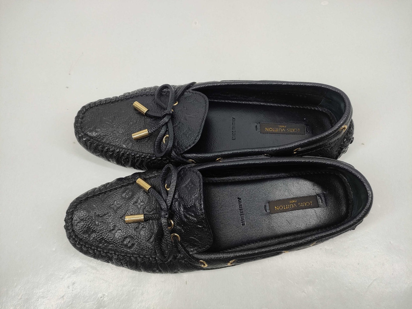 LOUIS VUITTON logo loafers leather shoes loafers
