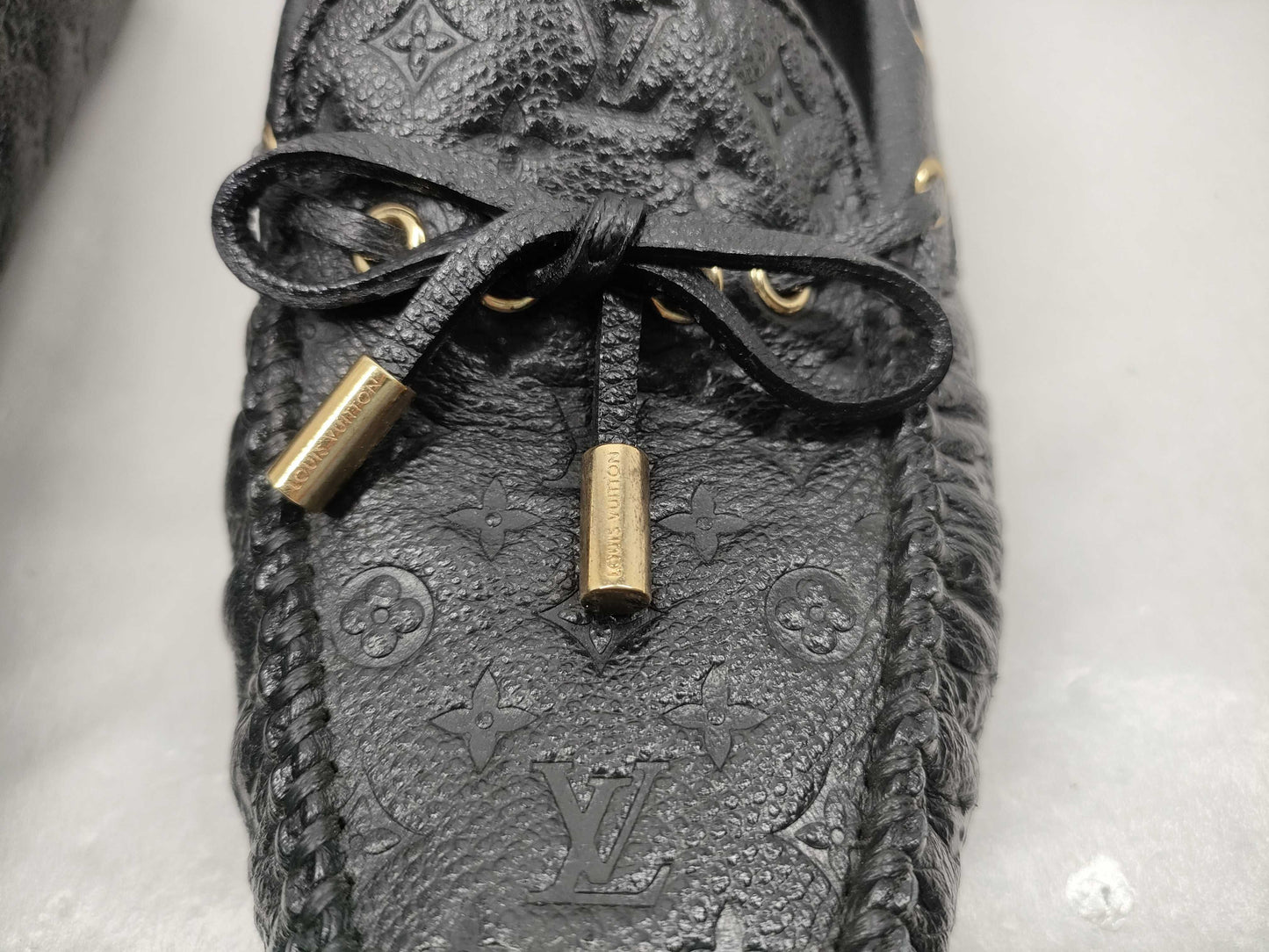 LOUIS VUITTON logo loafers leather shoes loafers