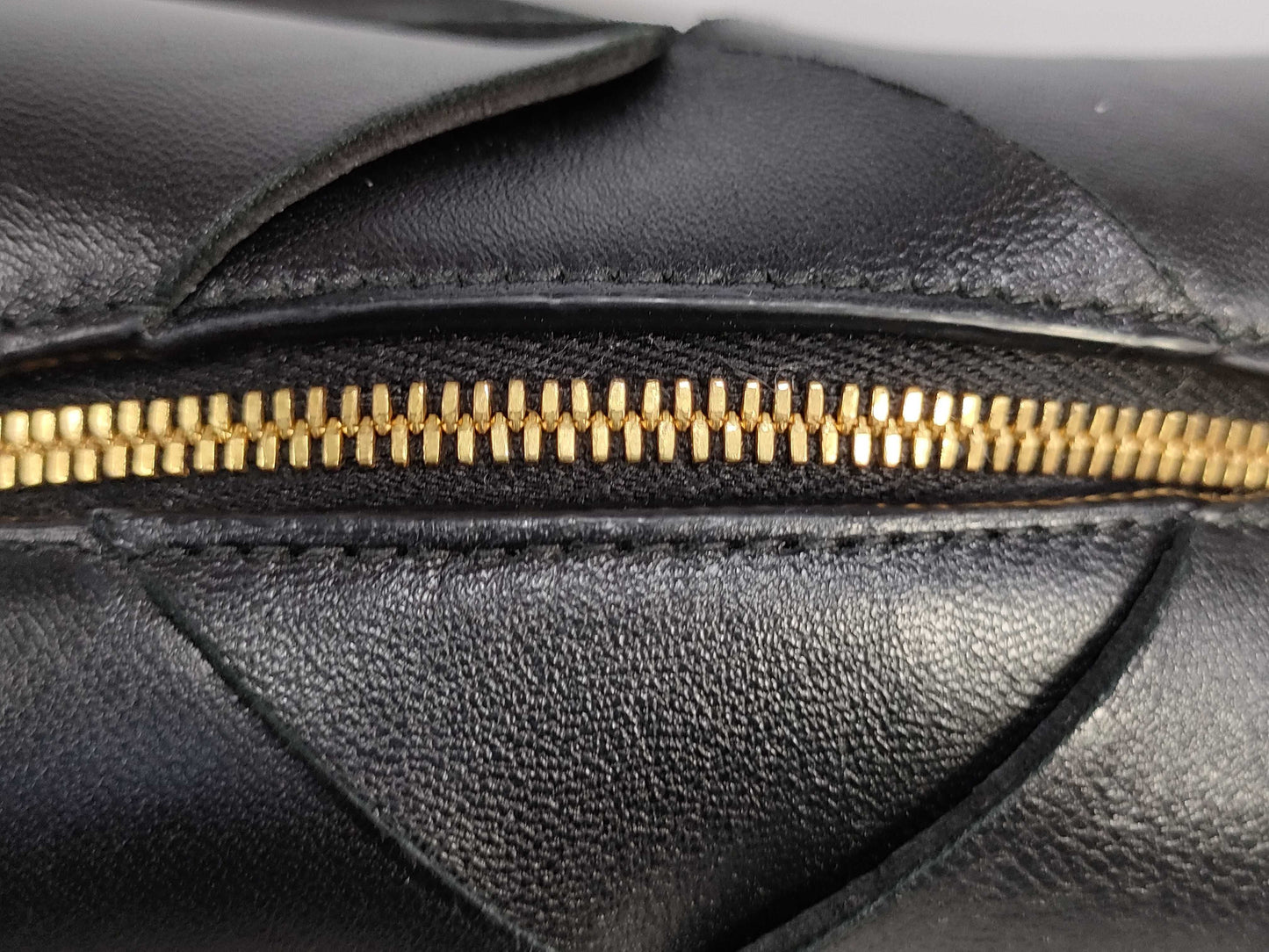BOTTEGA VENETA Intrecciato Mini Cassette Camera Bag Shoulder Bag