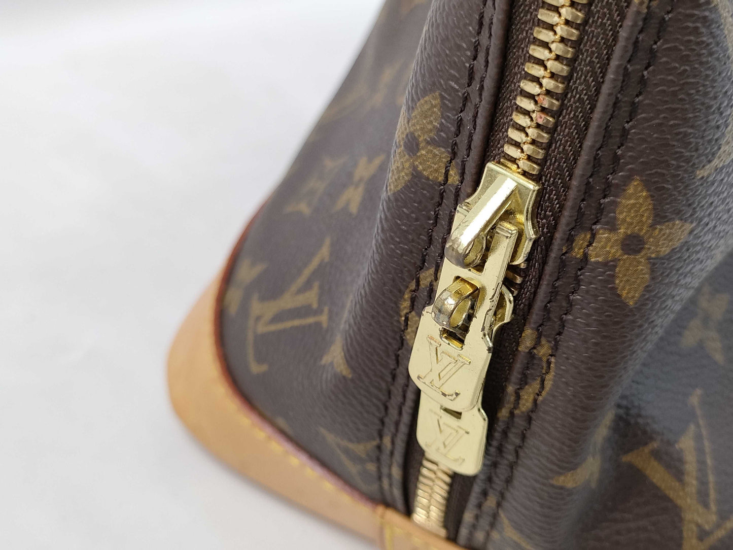 LOUIS VUITTON Monogram M40878 Alma MM Boston Bag