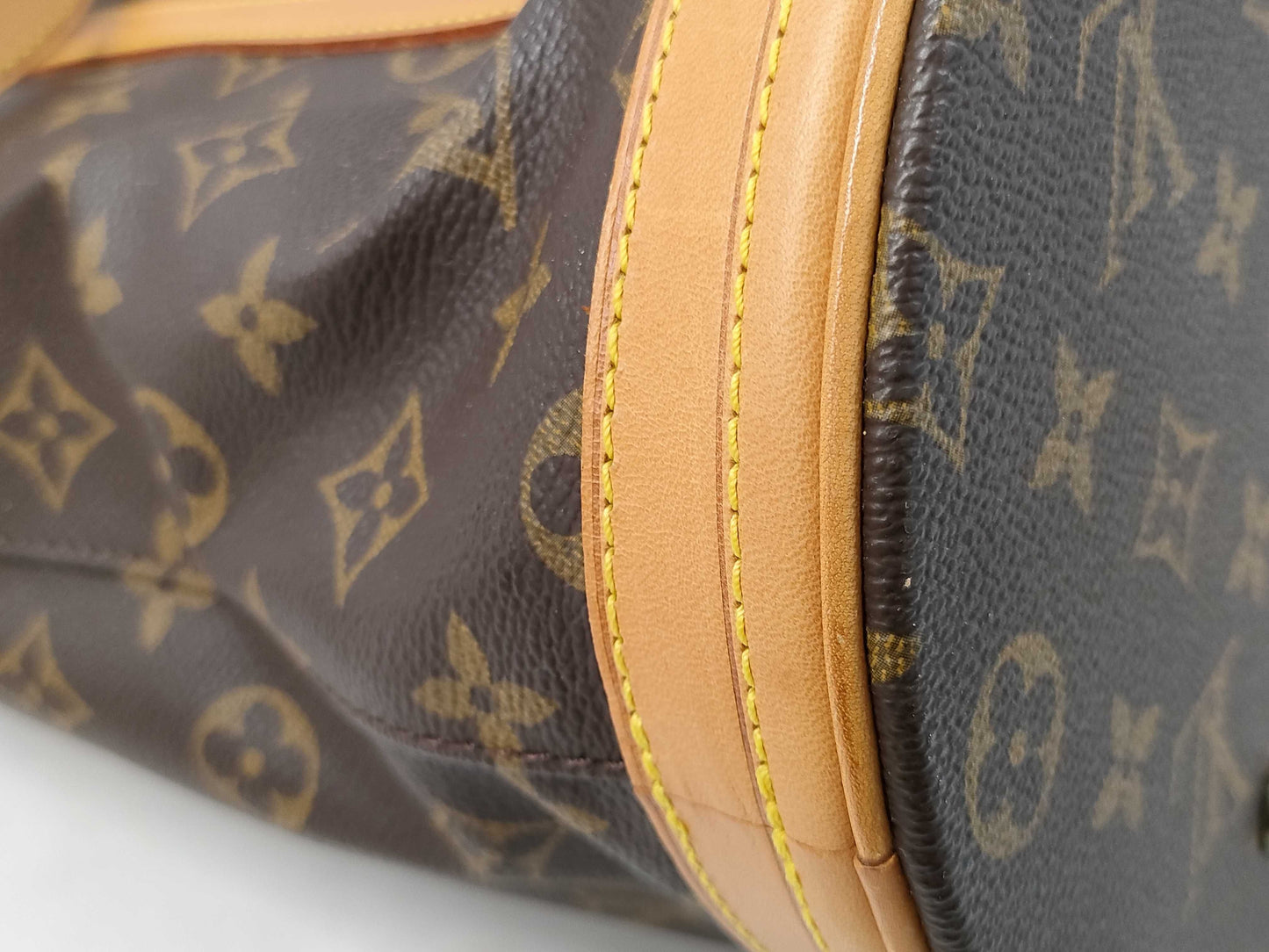 LOUIS VUITTON Monogram Bucket GM Tote Bag with Pouch