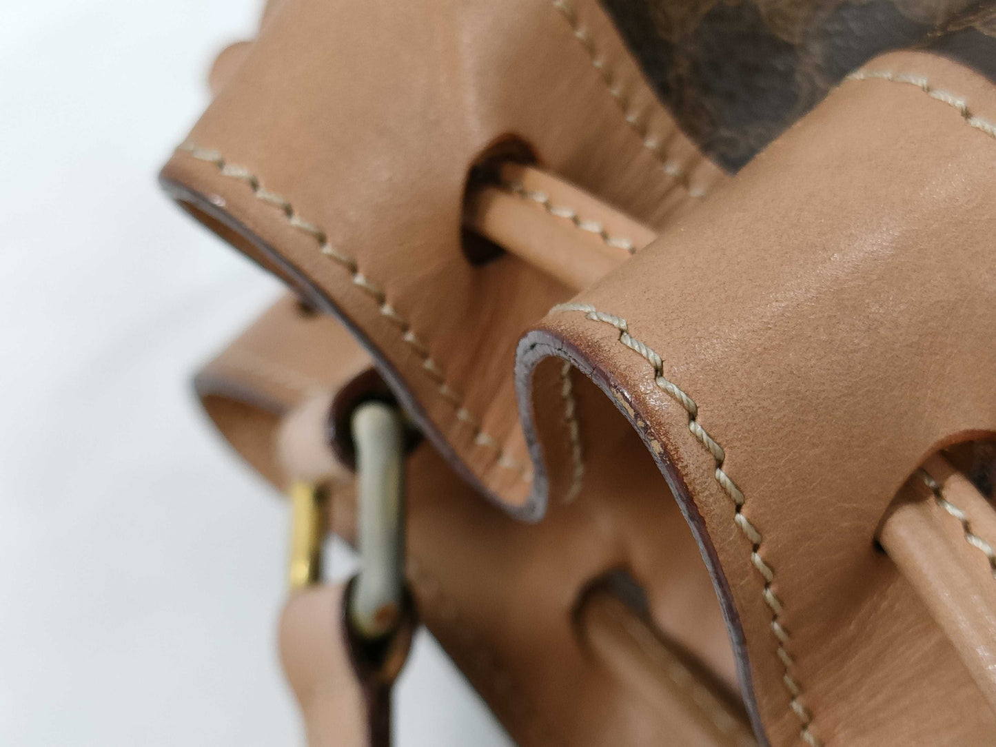 CELINE Drawstring Shoulder Bag with Pouch