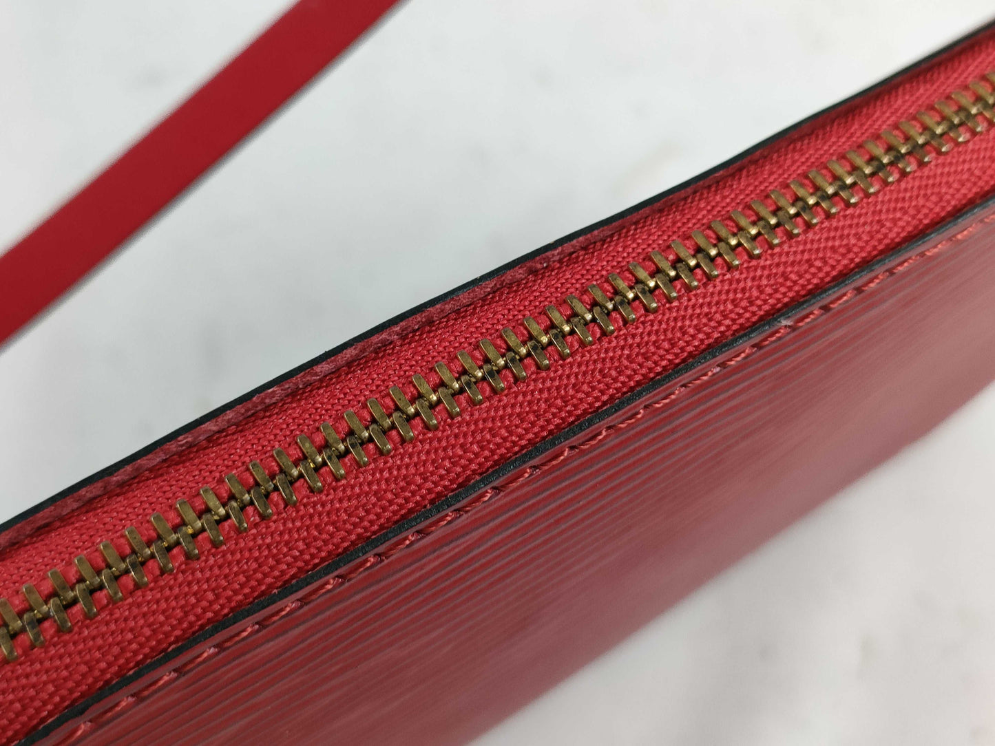 LOUIS VUITTON M52947 Epi Accessoires Handbag