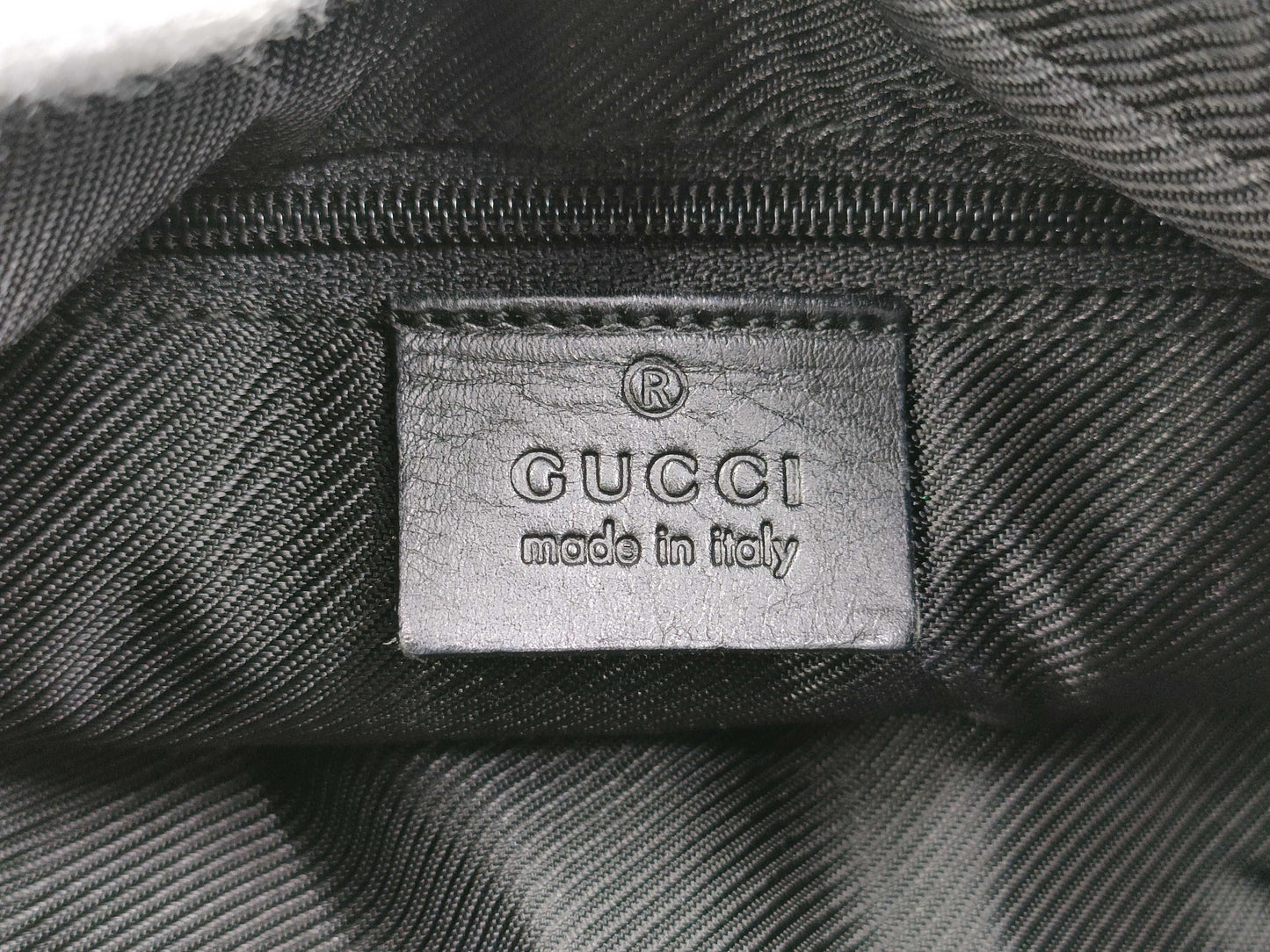 GUCCI GG Canvas 001.4205.001998 Shoulder Bag