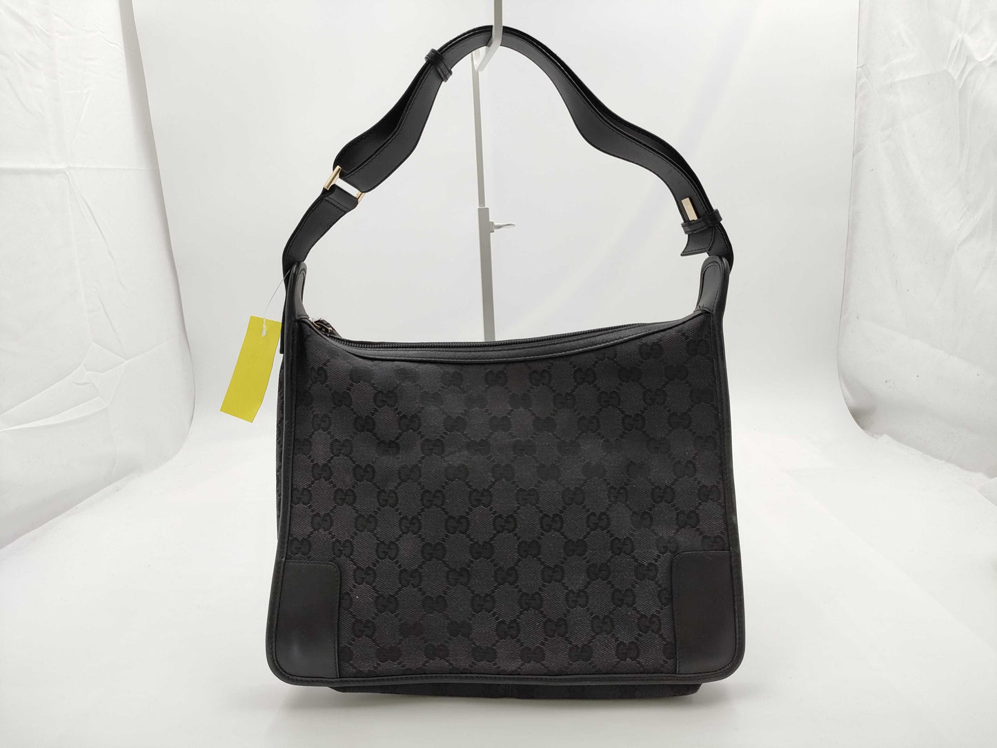 GUCCI GG Canvas 001.4205.001998 Shoulder Bag