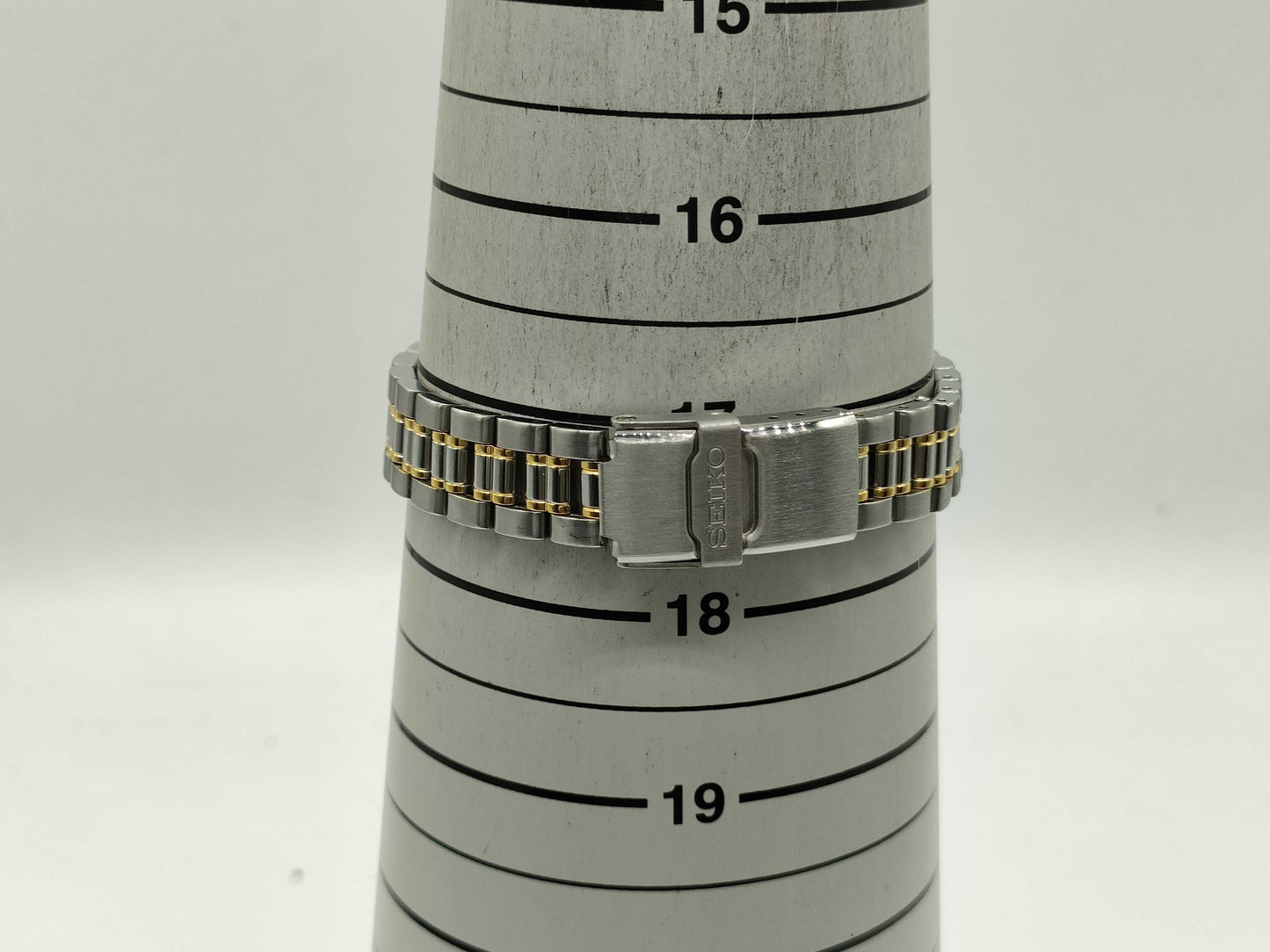 SEIKO Sports/Perfect, Unworked Women's Watch