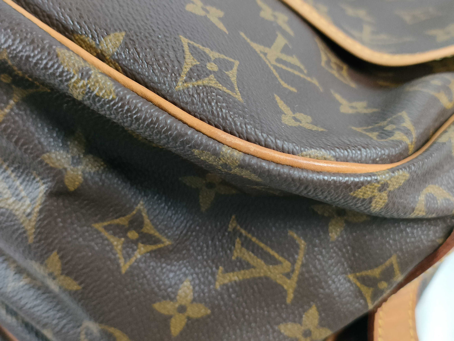 LOUIS VUITTON M42254 Monogram Saumur 35 Shoulder Bag
