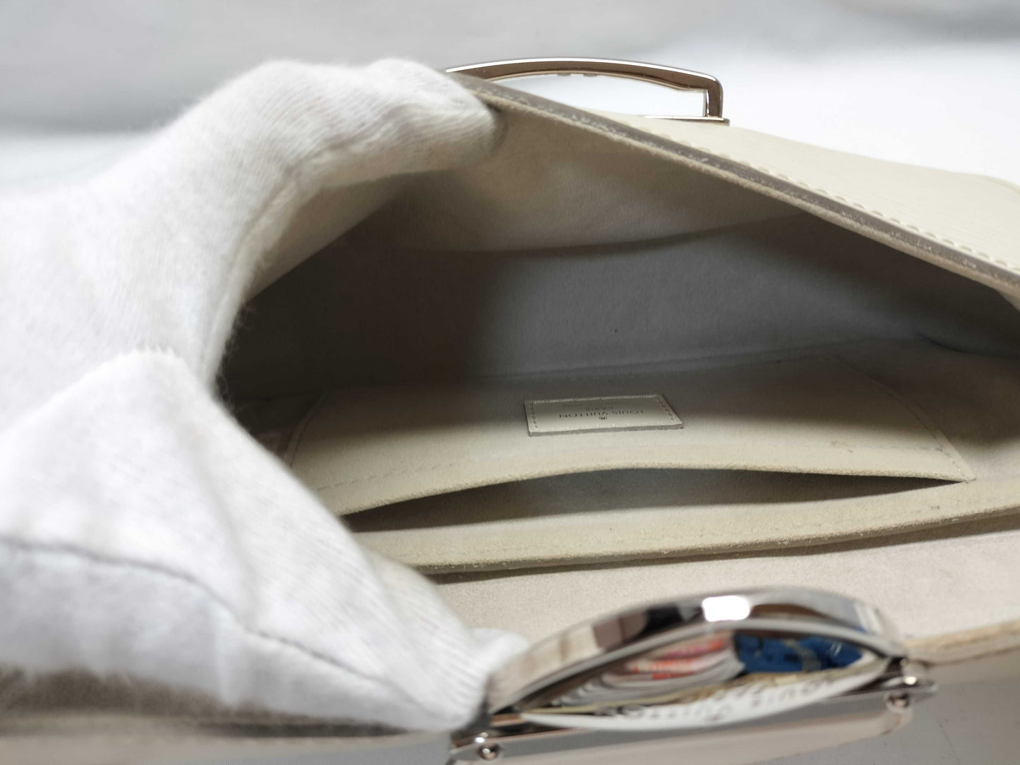 LOUIS VUITTON M5929J Epi Pochette Montaigne Handbag