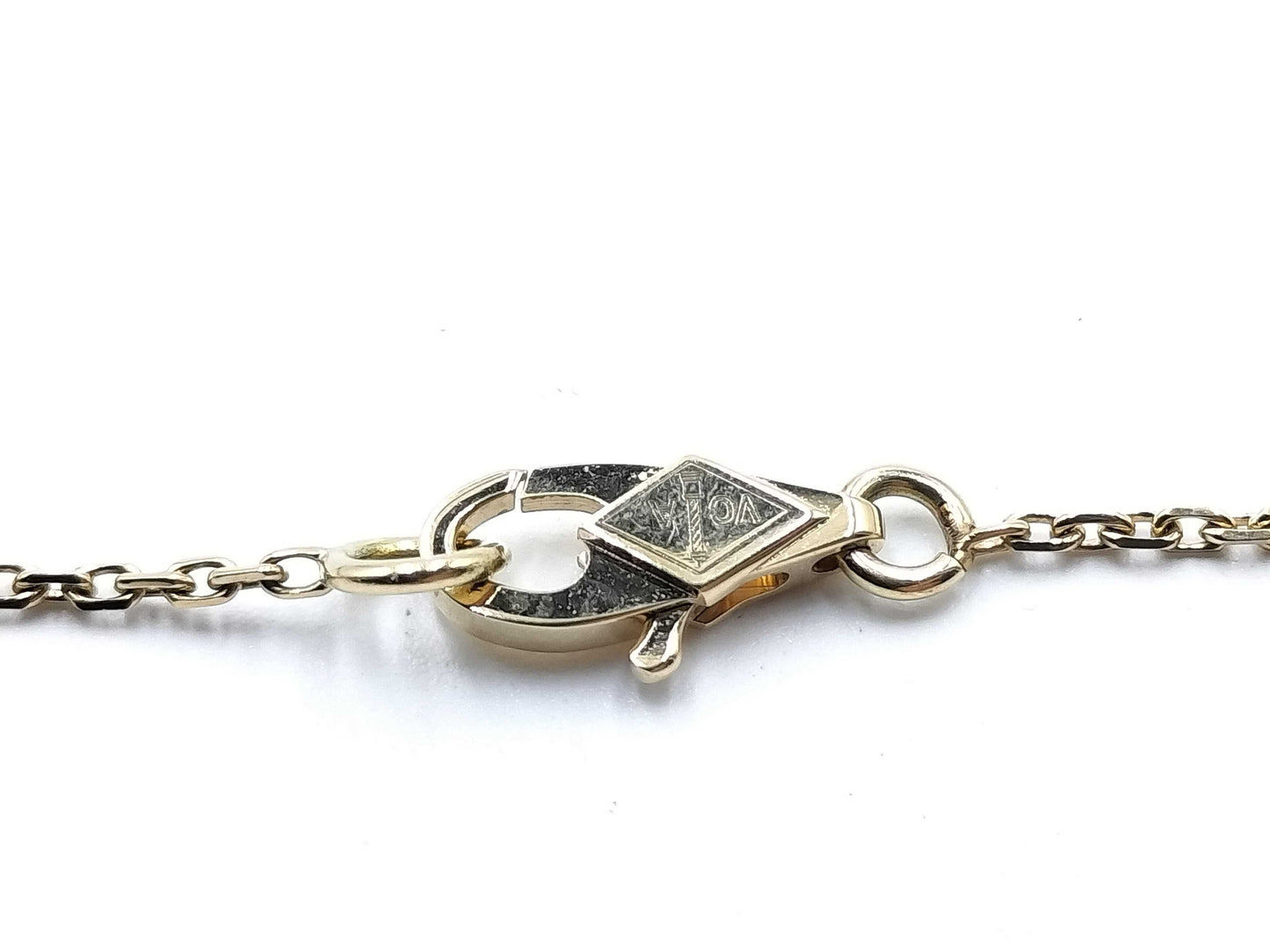 Van Cleef & Arpels Sweet Alhambra Papillon Shell Necklace in Yellow Gold and Au750, 3.0g