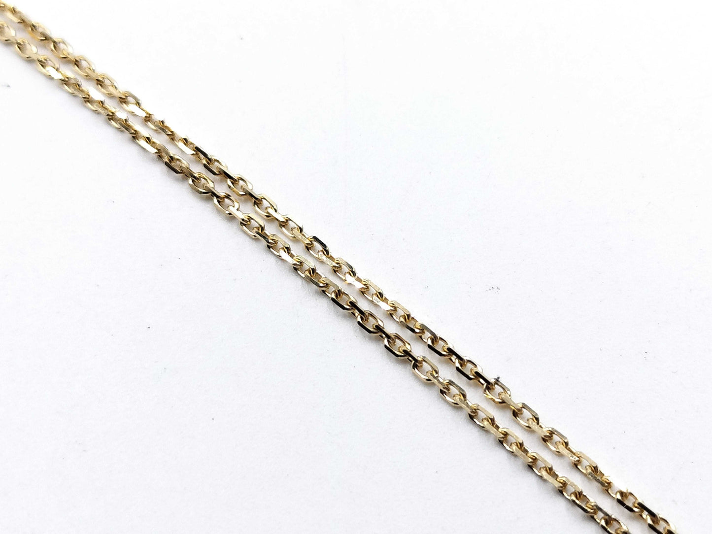 Van Cleef & Arpels Sweet Alhambra Papillon Shell Necklace in Yellow Gold and Au750, 3.0g