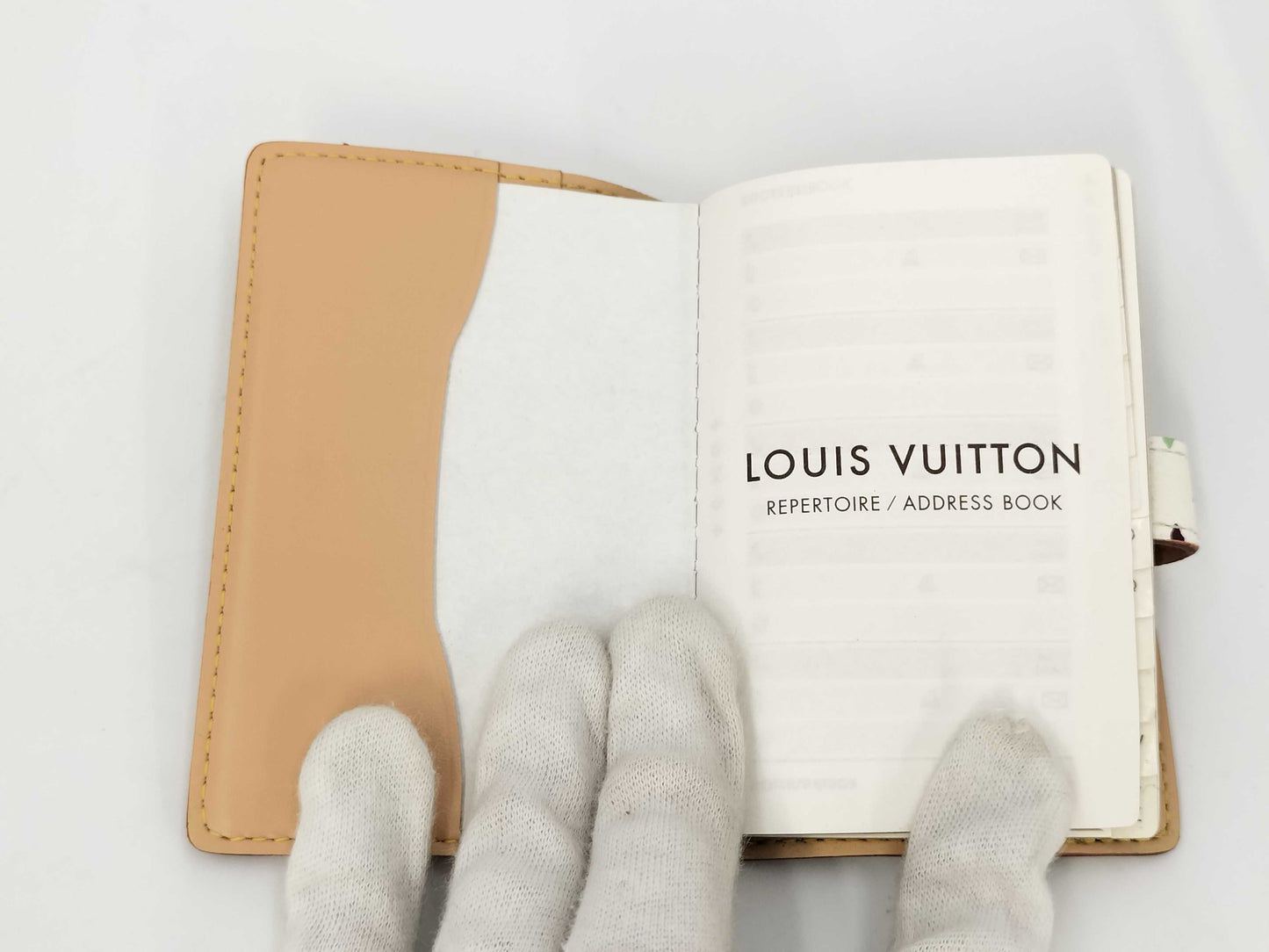 LOUIS VUITTON M92653 Carnet de Barberon Notebook Cover