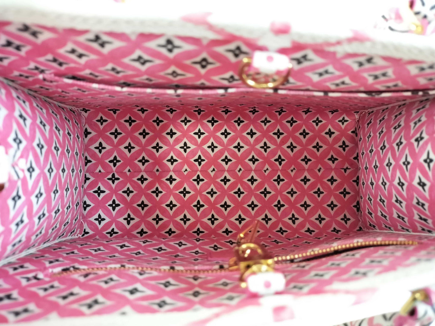 LOUIS VUITTON M22976 Monogram Flower Tile On the Go PM By the Pool RFID Verified Handbag