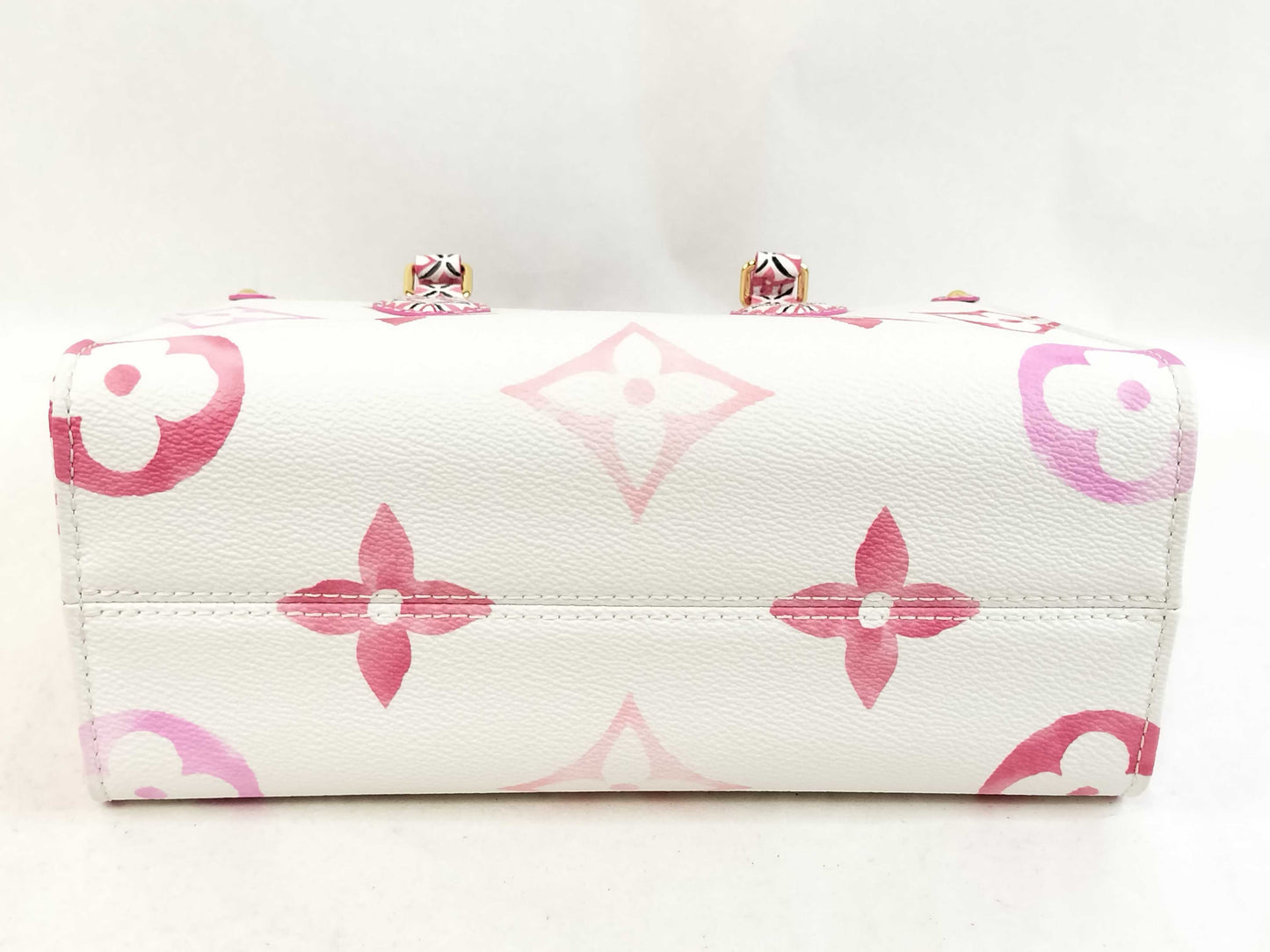 LOUIS VUITTON M22976 Monogram Flower Tile On the Go PM By the Pool RFID Verified Handbag