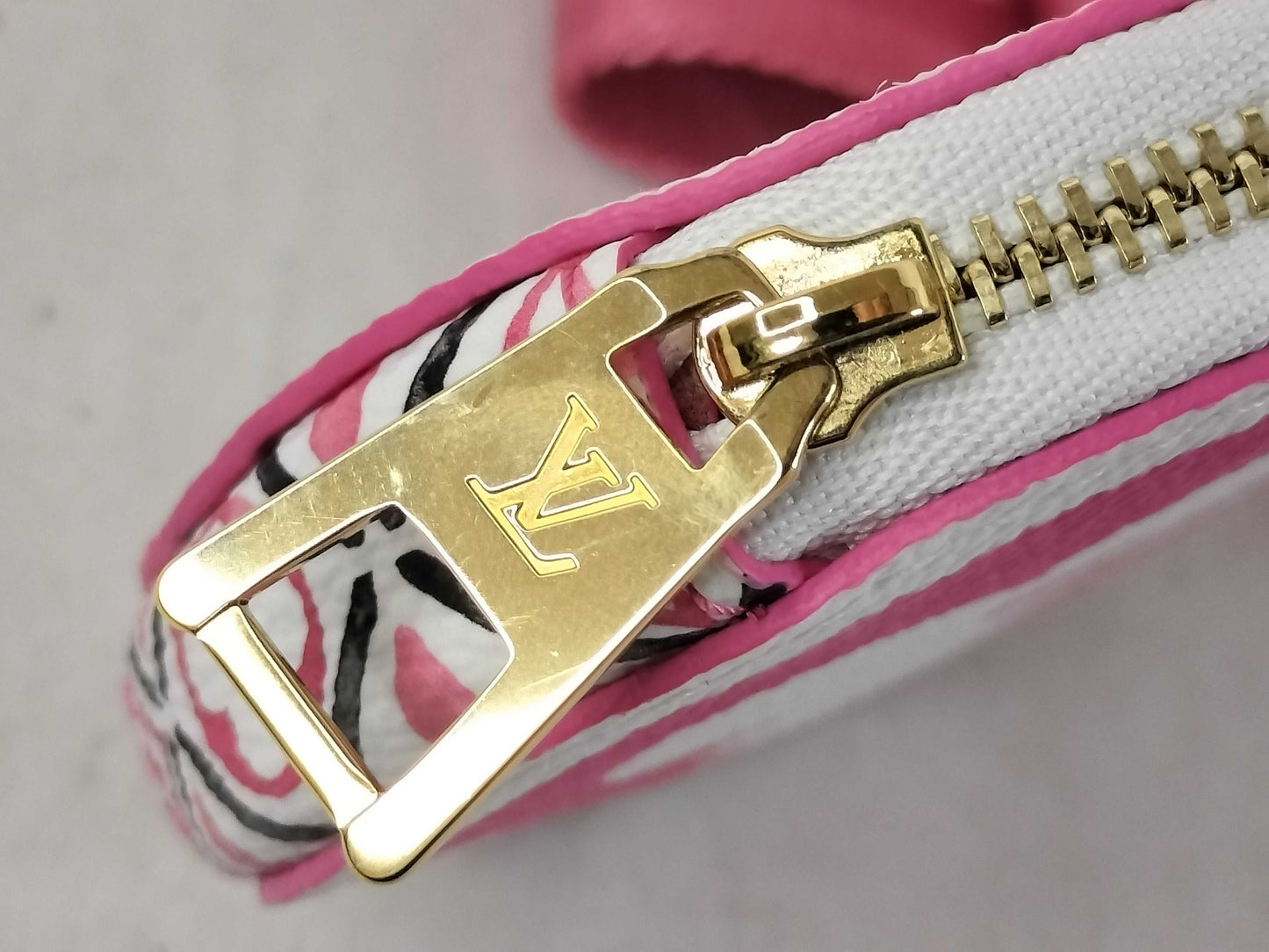 LOUIS VUITTON M22976 Monogram Flower Tile On the Go PM By the Pool RFID Verified Handbag
