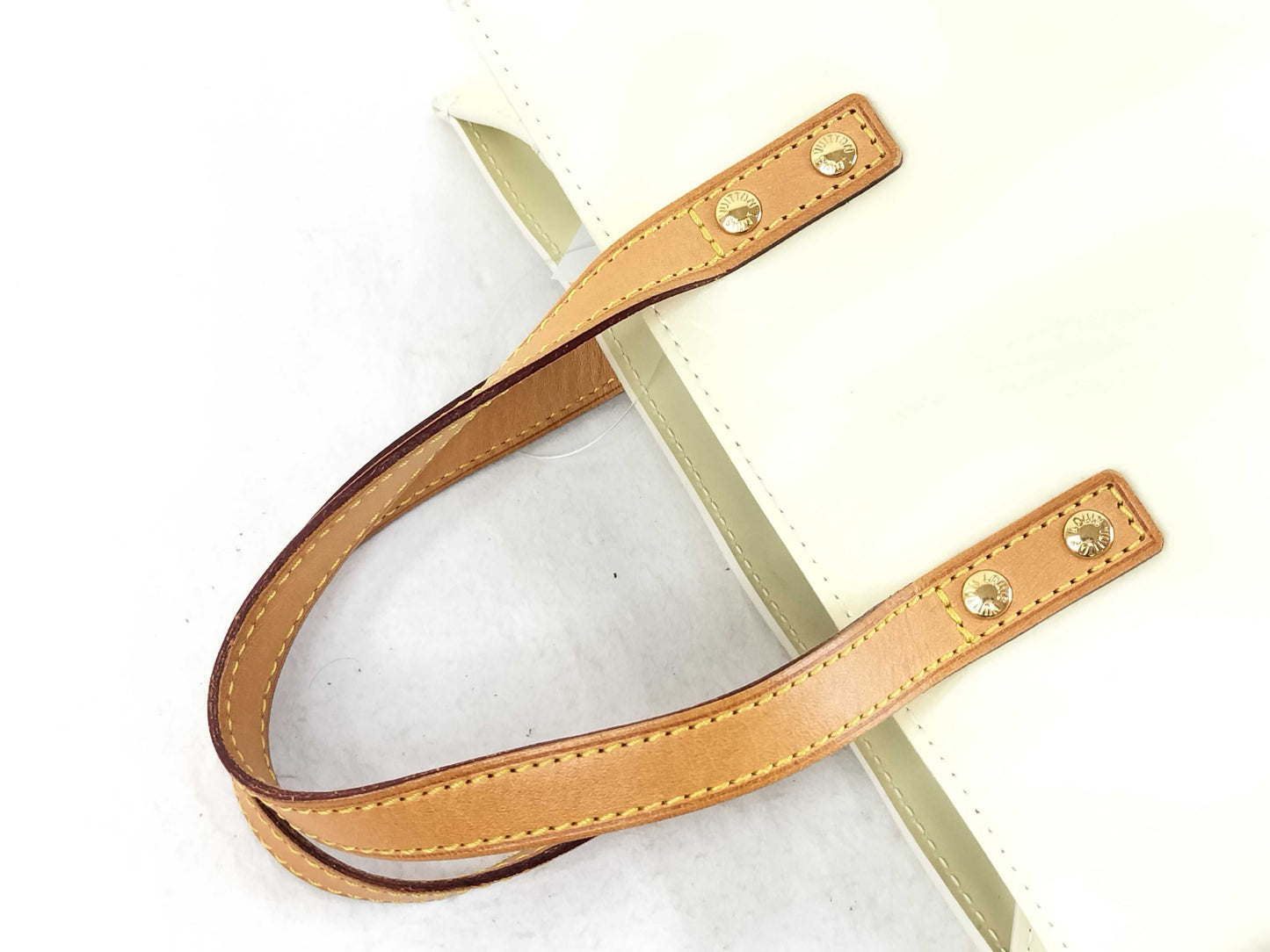 LOUIS VUITTON M91336 Vernis Reed PM Handbag