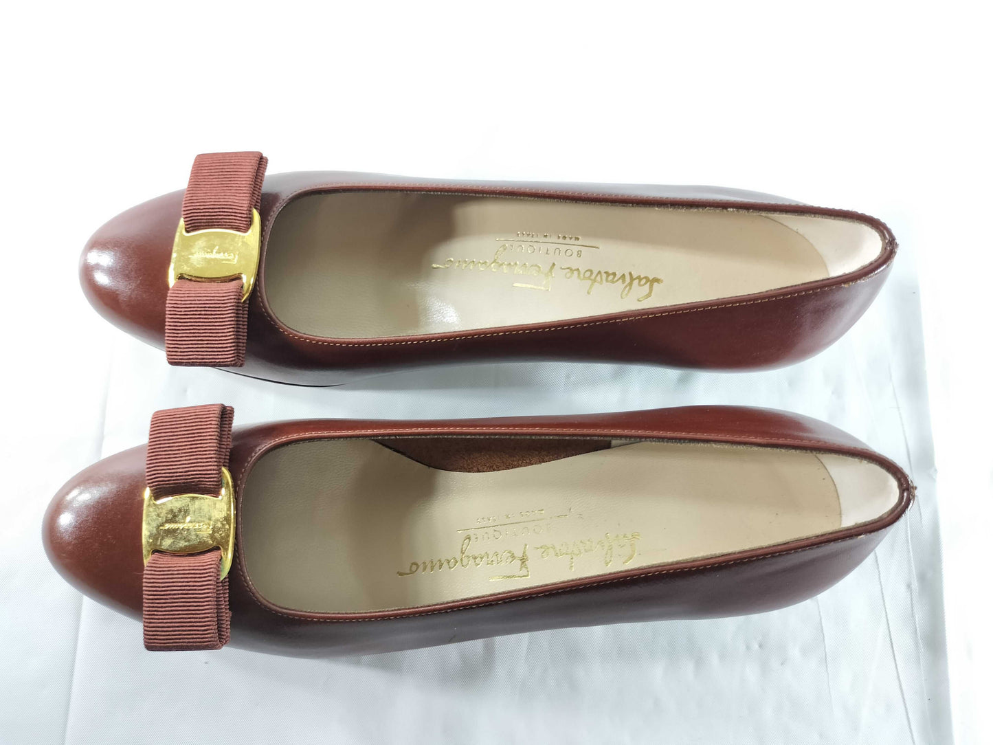 Salvatore Ferragamo Vara Vara Leather Pumps