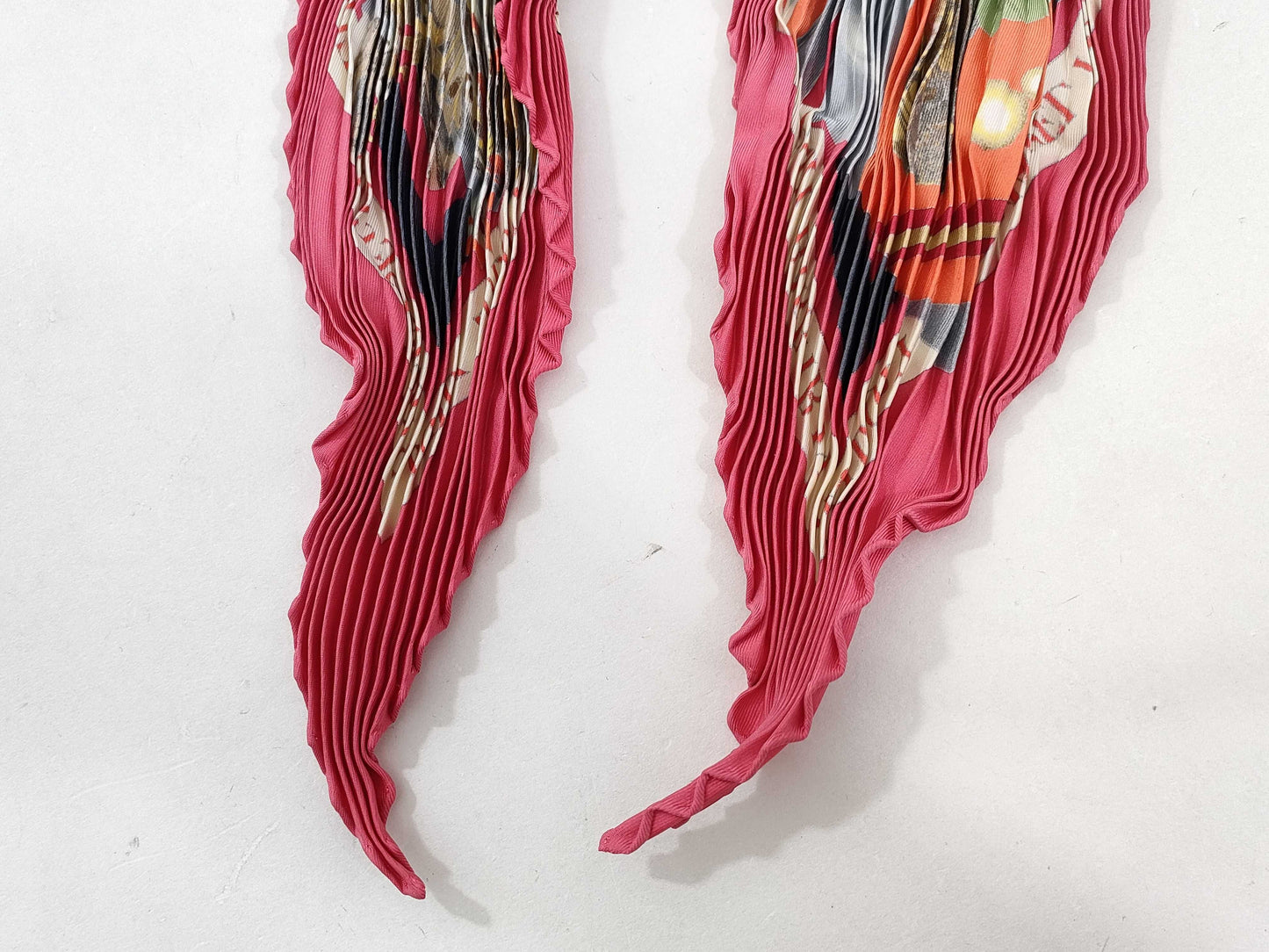 HERMES Accordion Scarf