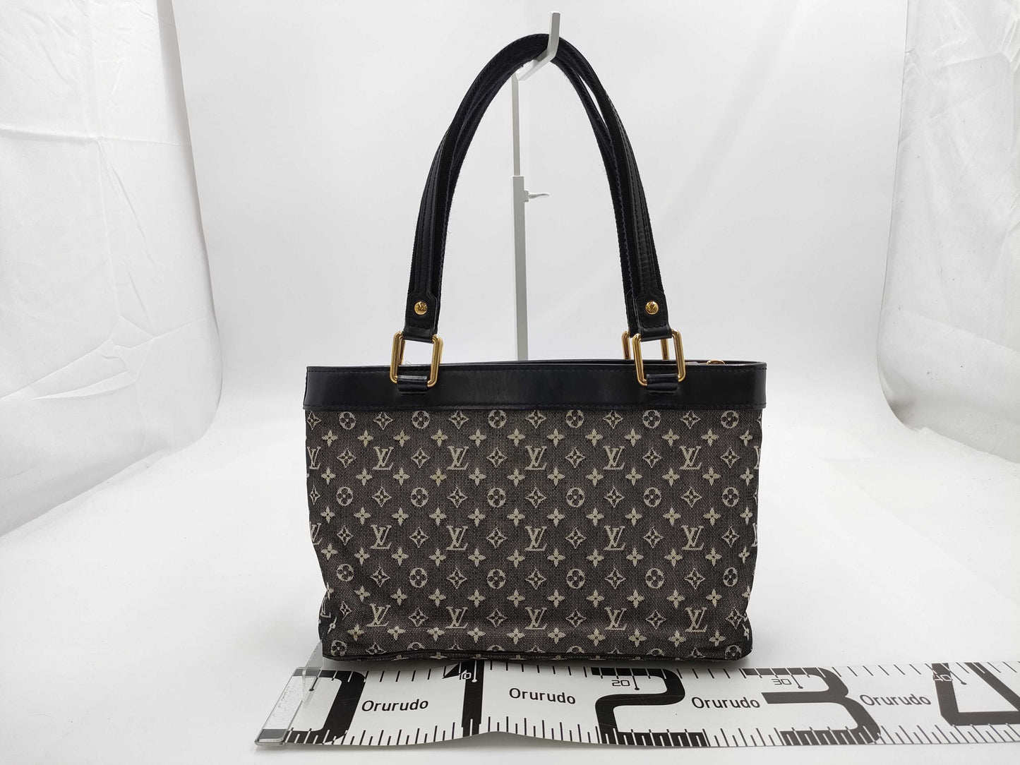 LOUIS VUITTON Monogram Mini Lucille PM Handbag
