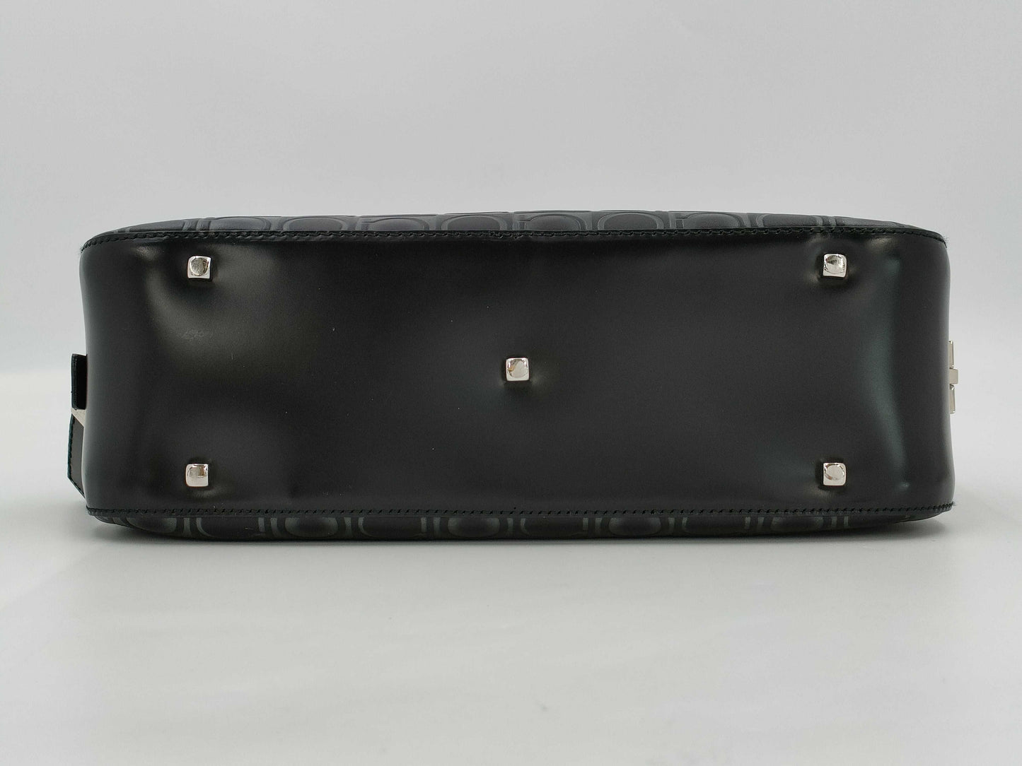 Salvatore Ferragamo Gancini Gancini all-over print leather handbag in black