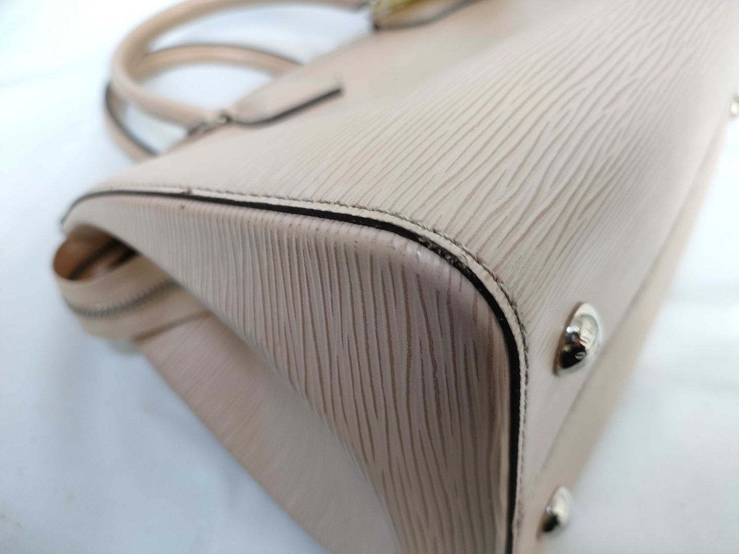 LOUIS VUITTON M94376 Epi Leather Sufflot MM Handbag