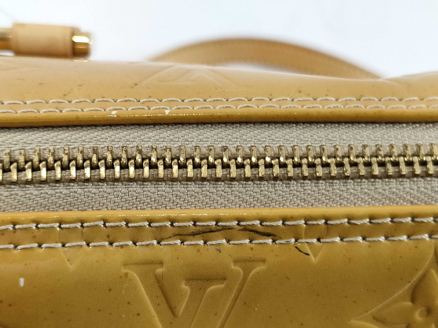 LOUIS VUITTON M91329 Vernis Bedford Handbag