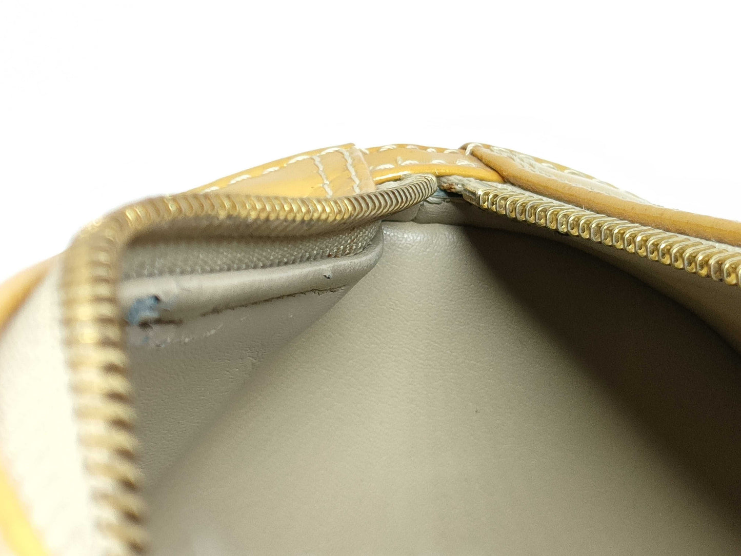 LOUIS VUITTON M91329 Vernis Bedford Handbag