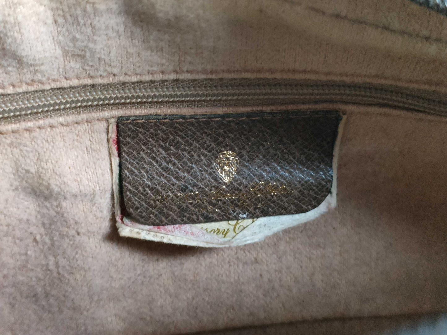 GUCCI GG Supreme PVC Old One-Shoulder Handbag