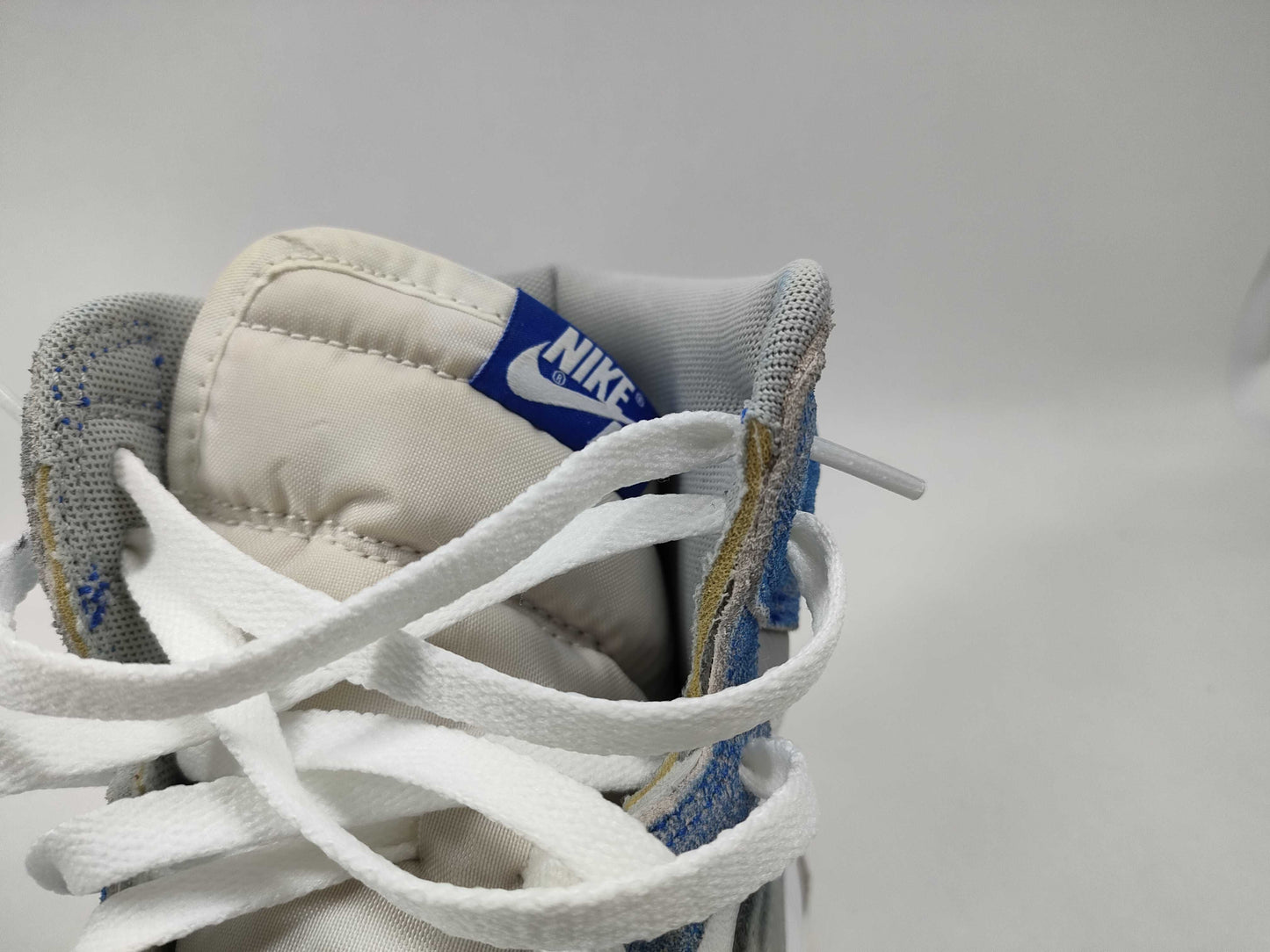 NIKE AIR JORDAN 1 RETRO HIGH 555088-402 Sneakers