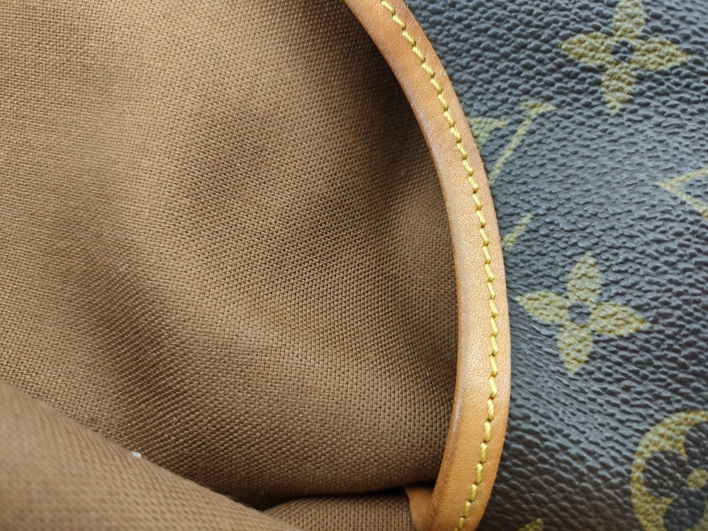 LOUIS VUITTON M42252 Monogram Saumur 43 Shoulder Bag