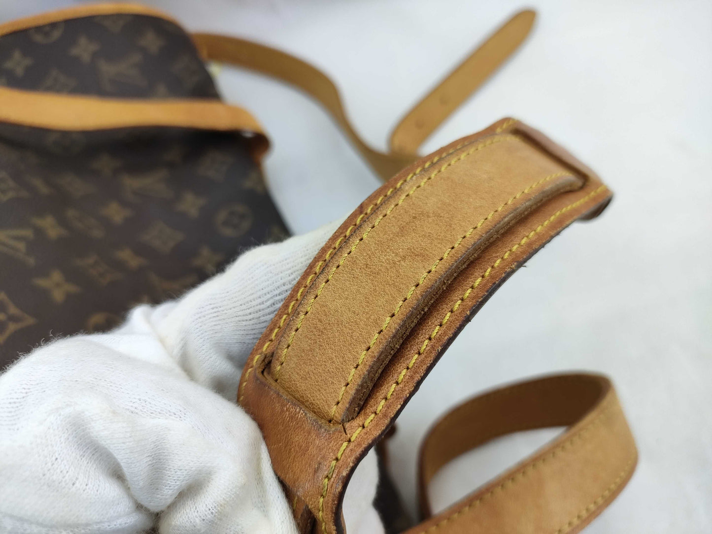 LOUIS VUITTON M42252 Monogram Saumur 43 Shoulder Bag