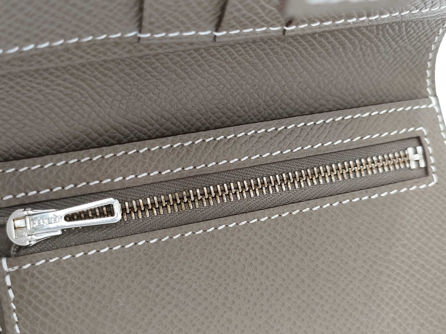 HERMES New Passant W Stamp Etoupe Epson Wallet