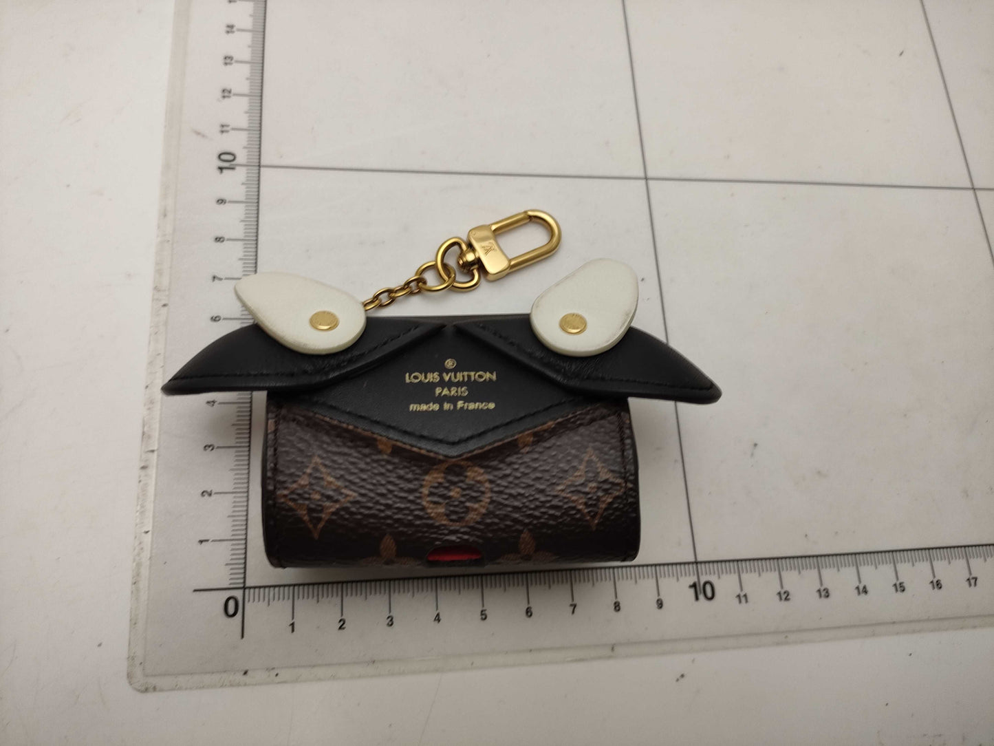 LOUIS VUITTON Monogram G10568 iPod Case Cow Other Accessories
