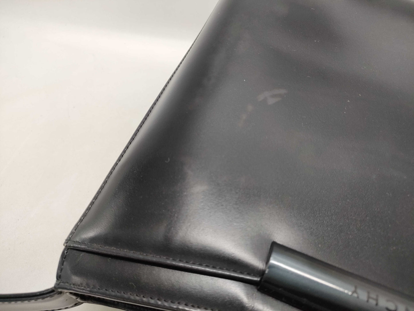 GIVENCHY One-Shoulder Shoulder Bag