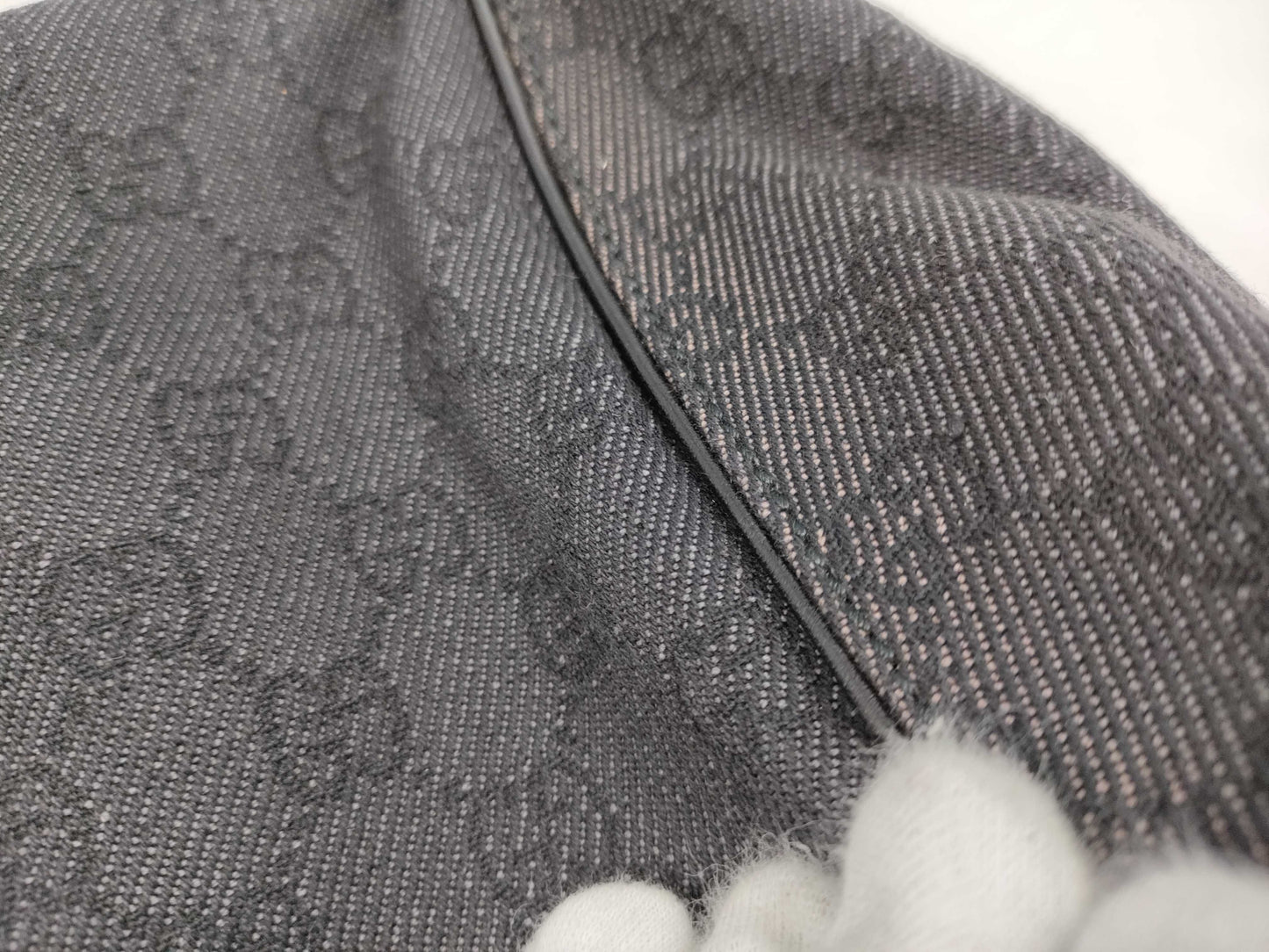 GUCCI GG 101333 One-Shoulder Handbag