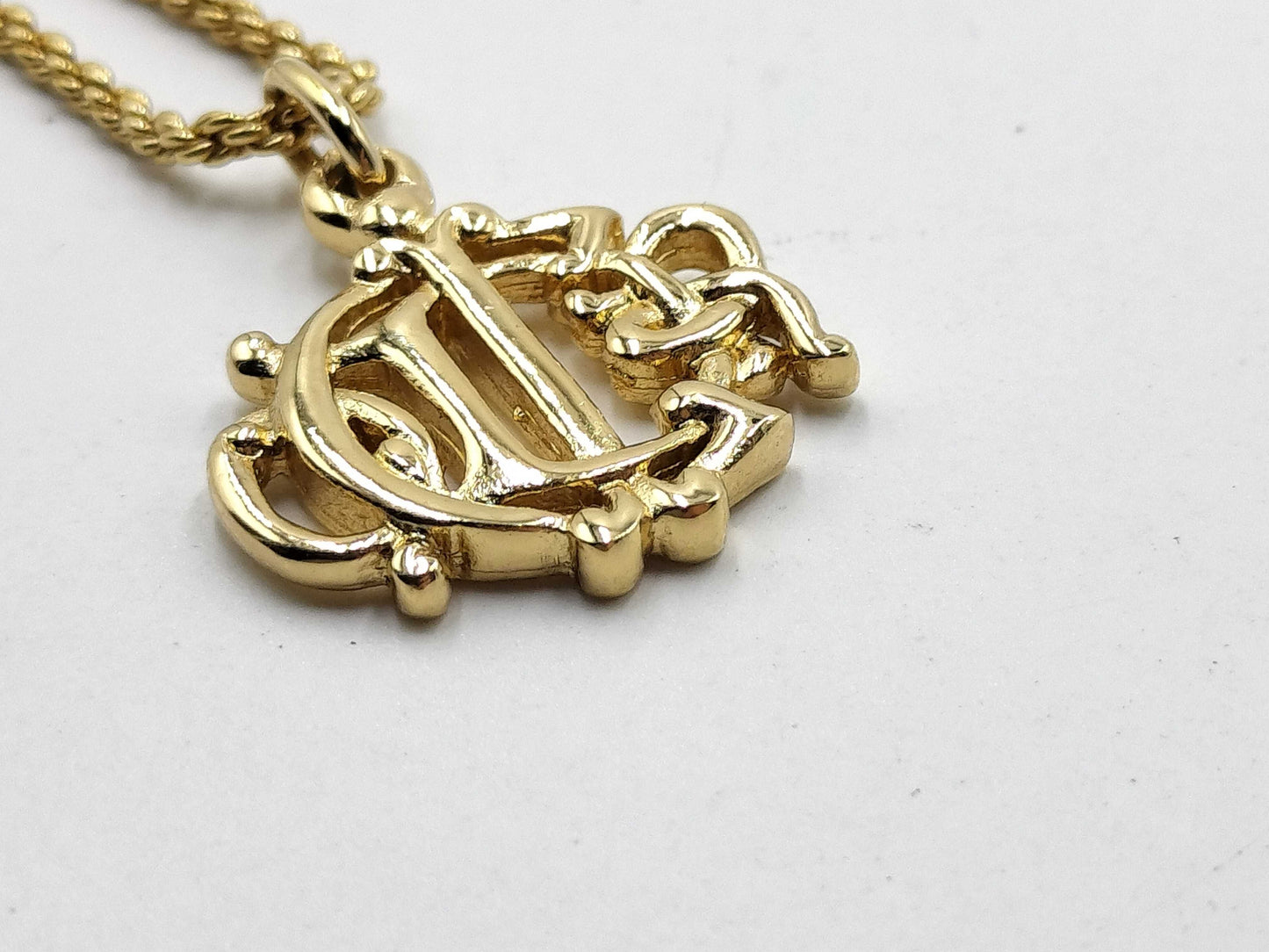 Dior logo necklace necklace