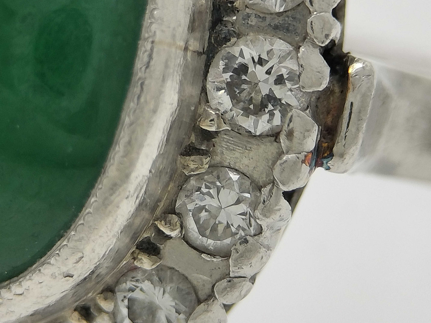Jadeite ring, diameter approximately 11.2mm x 8.4mm, diamond PM 6.1g