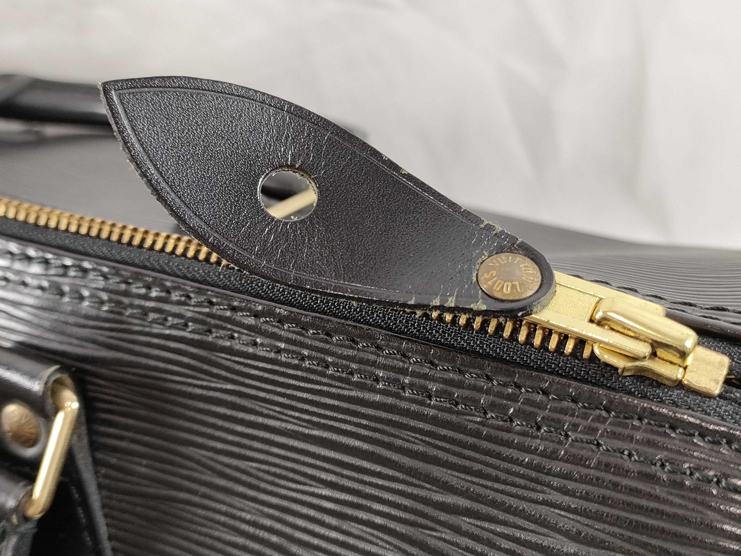 LOUIS VUITTON M42992 Epi Speedy 35 Boston Bag