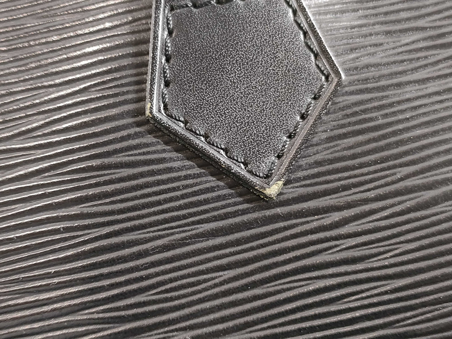 LOUIS VUITTON M42992 Epi Speedy 35 Boston Bag
