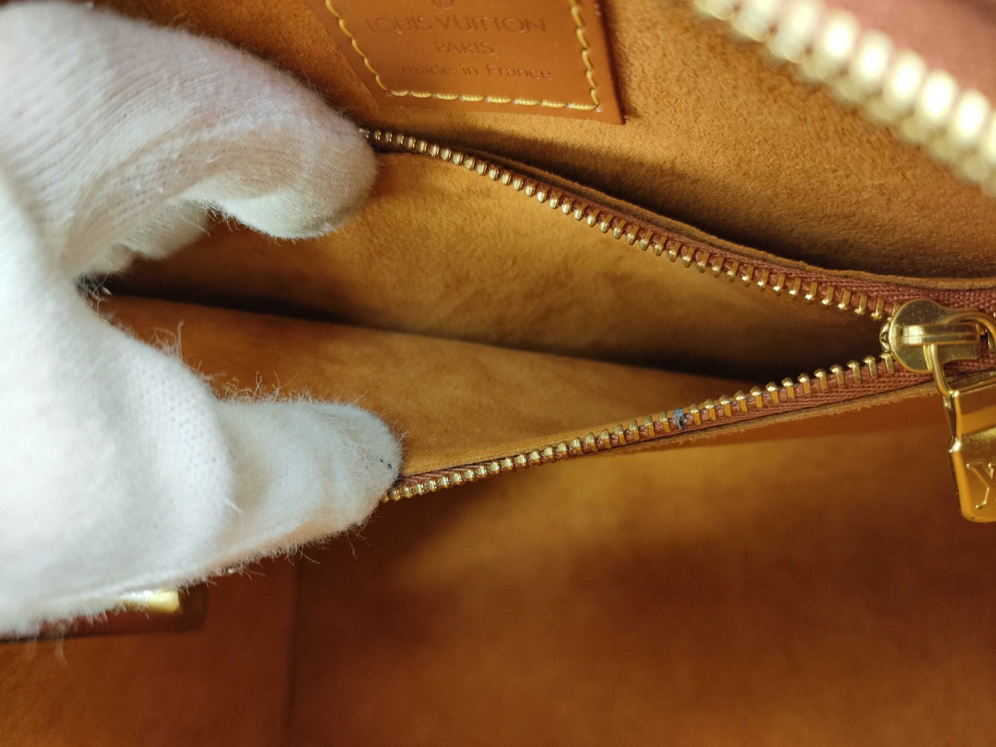 LOUIS VUITTON M52058 Epi Pont Neuf PM Handbag