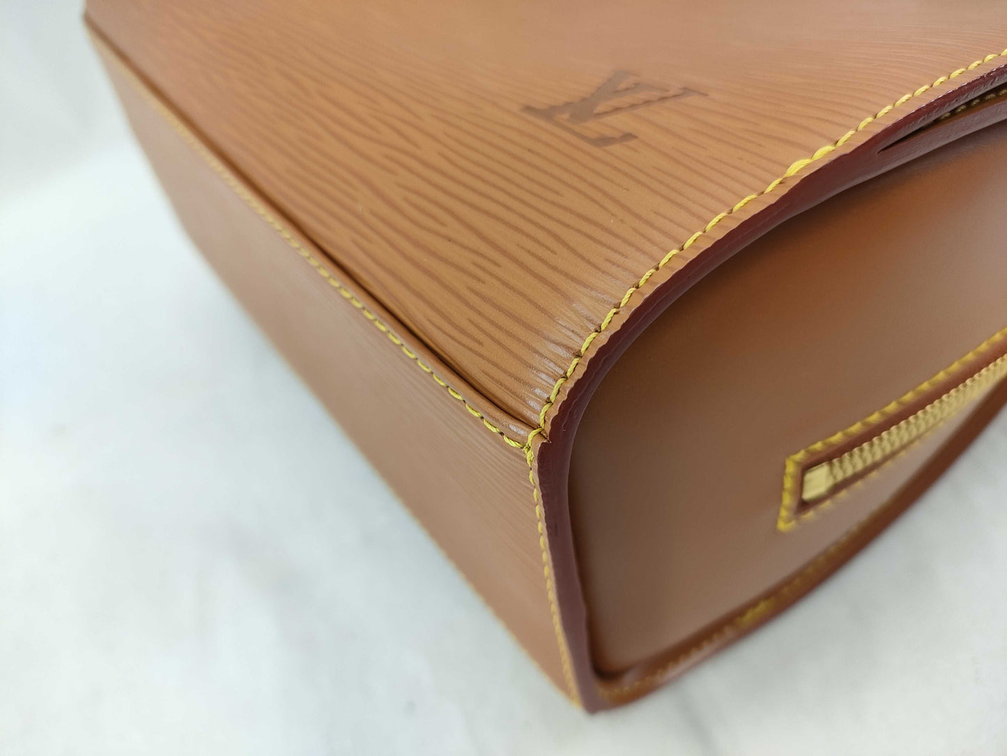 LOUIS VUITTON M52058 Epi Pont Neuf PM Handbag