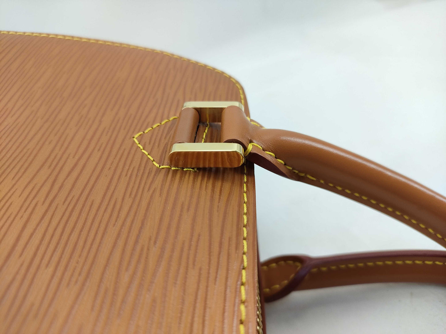 LOUIS VUITTON M52058 Epi Pont Neuf PM Handbag