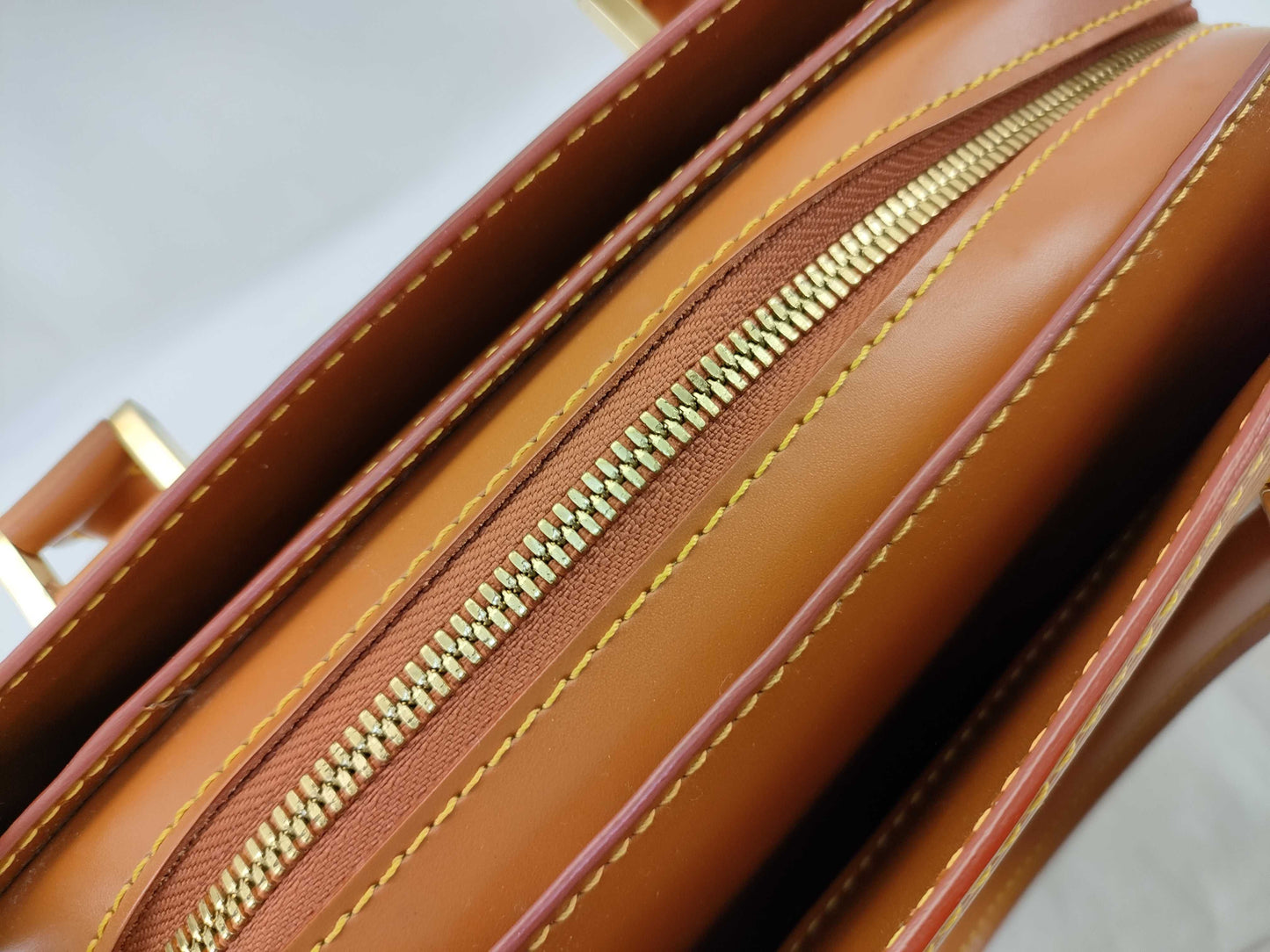 LOUIS VUITTON M52058 Epi Pont Neuf PM Handbag